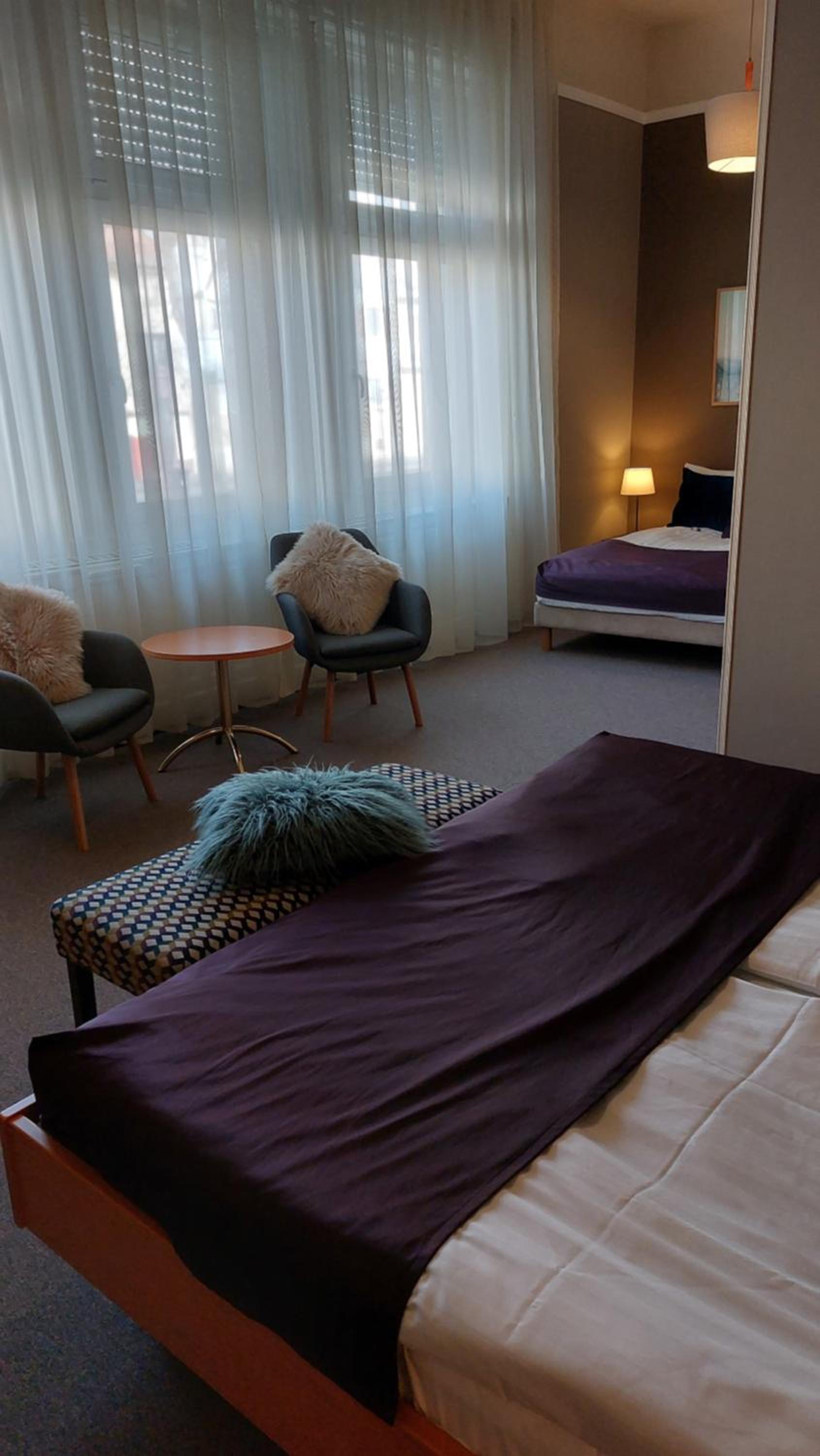 Quadruple Room - Photo 5