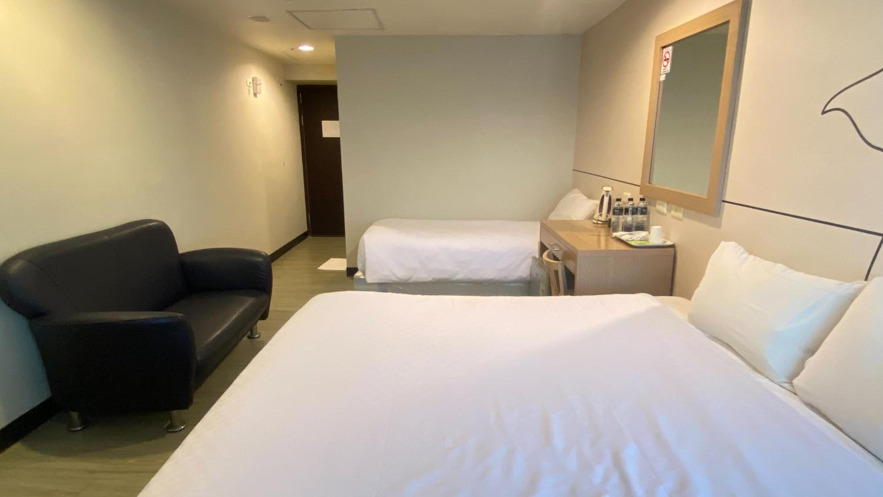Standard Triple Room - Photo 10