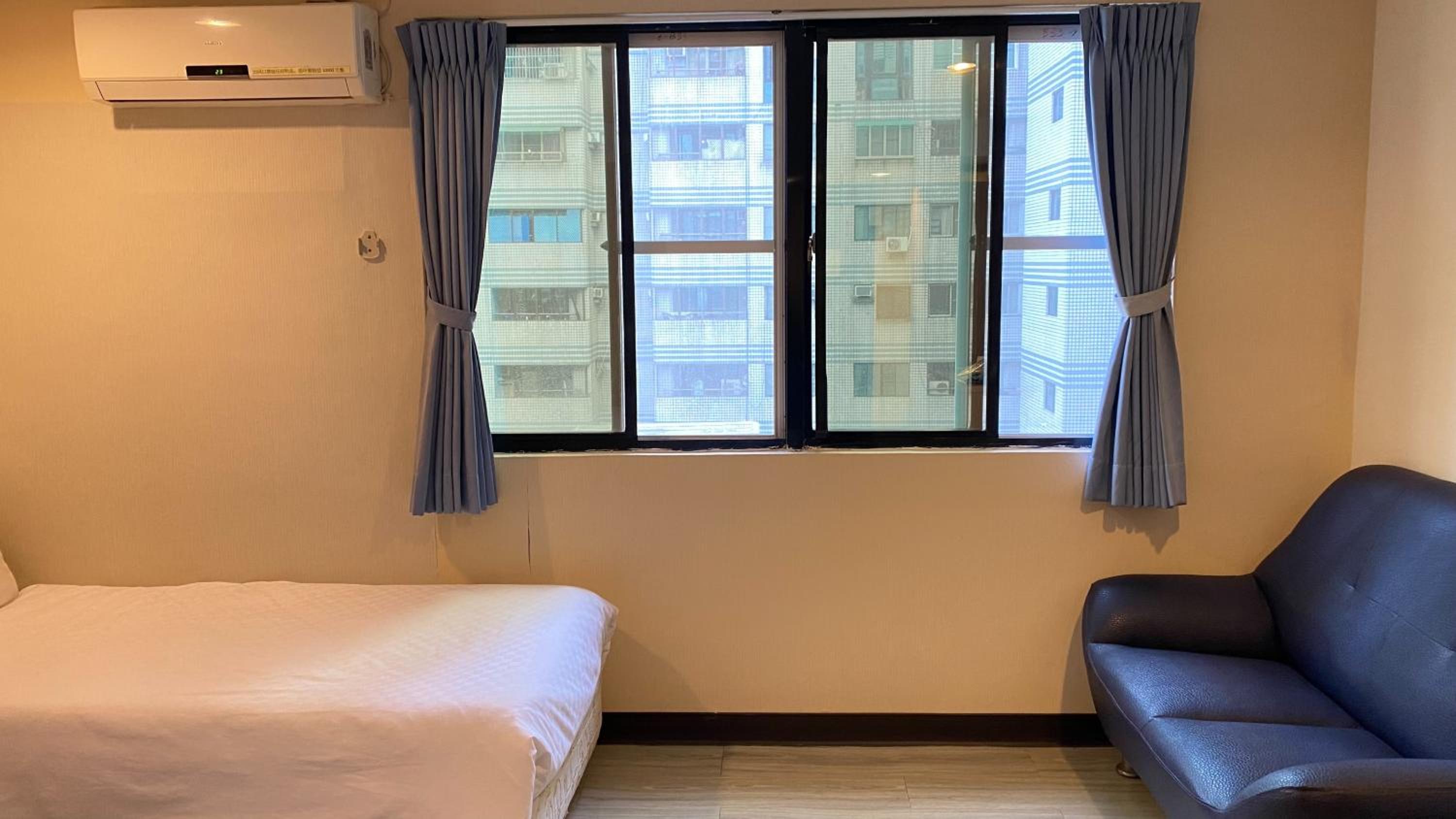 Standard Triple Room - Photo 12