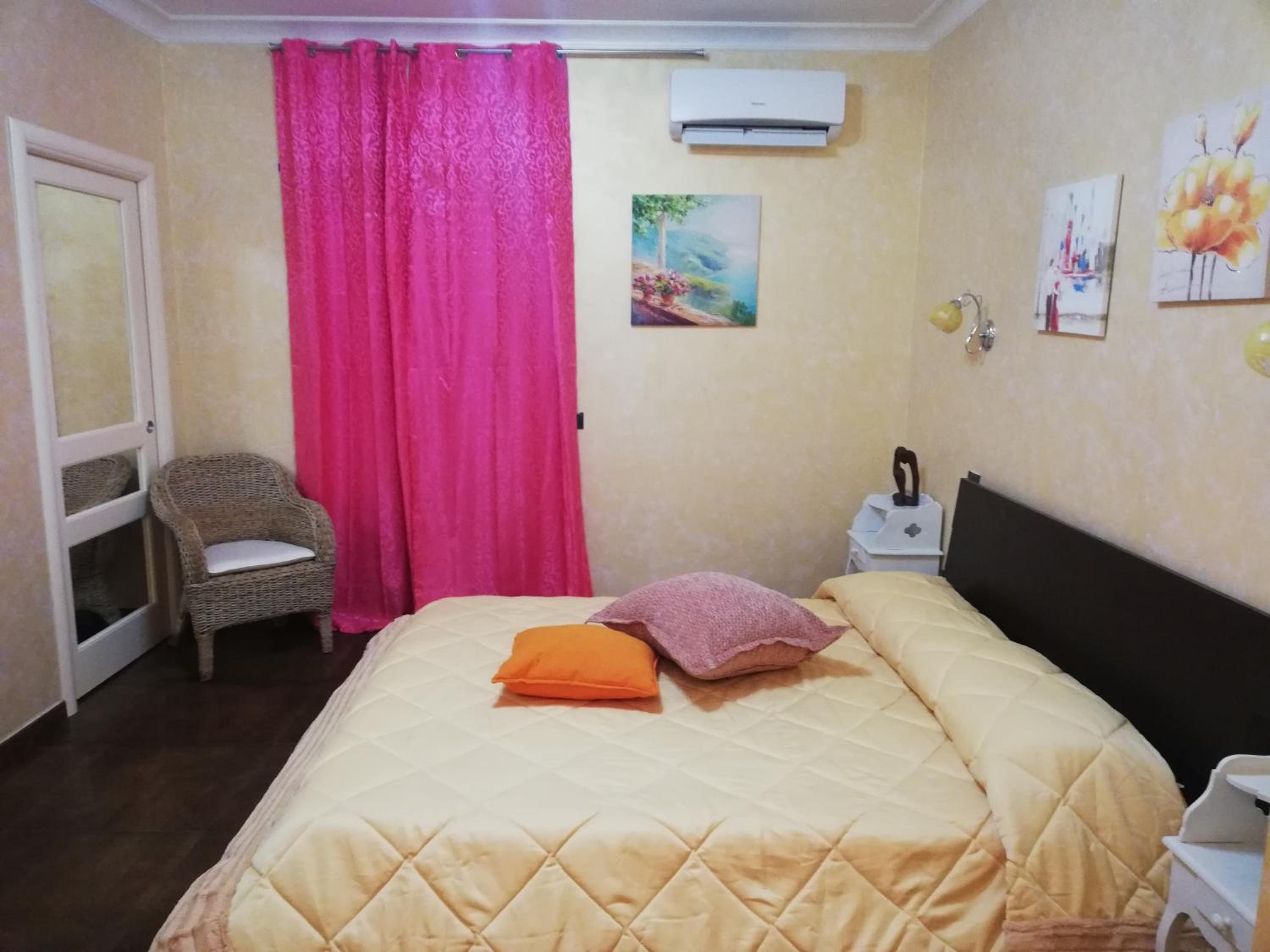Deluxe Double Room with Balcony photo 3