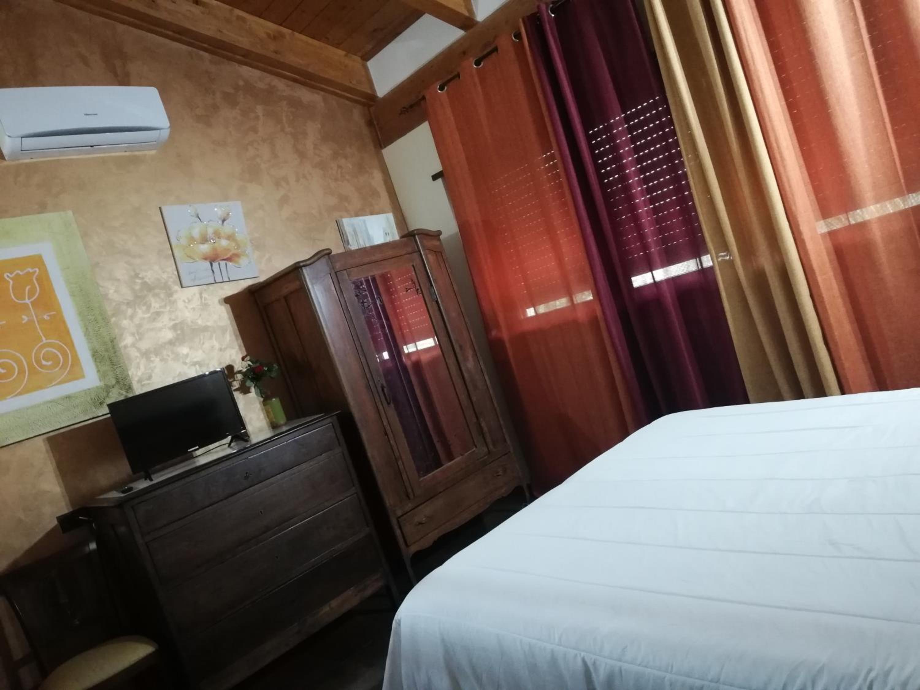 Double Room with Pool View photo 2