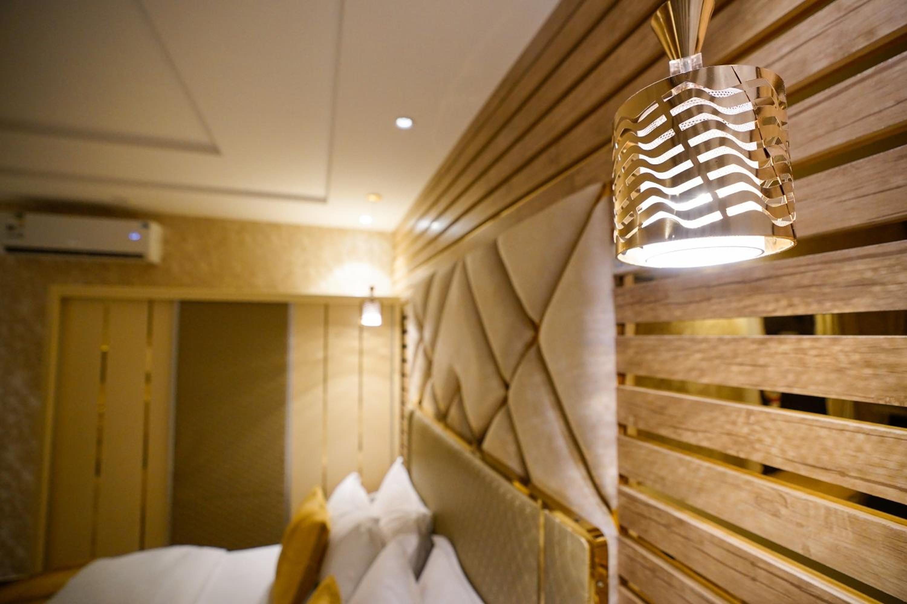 One-Bedroom Apartment - Photo 7