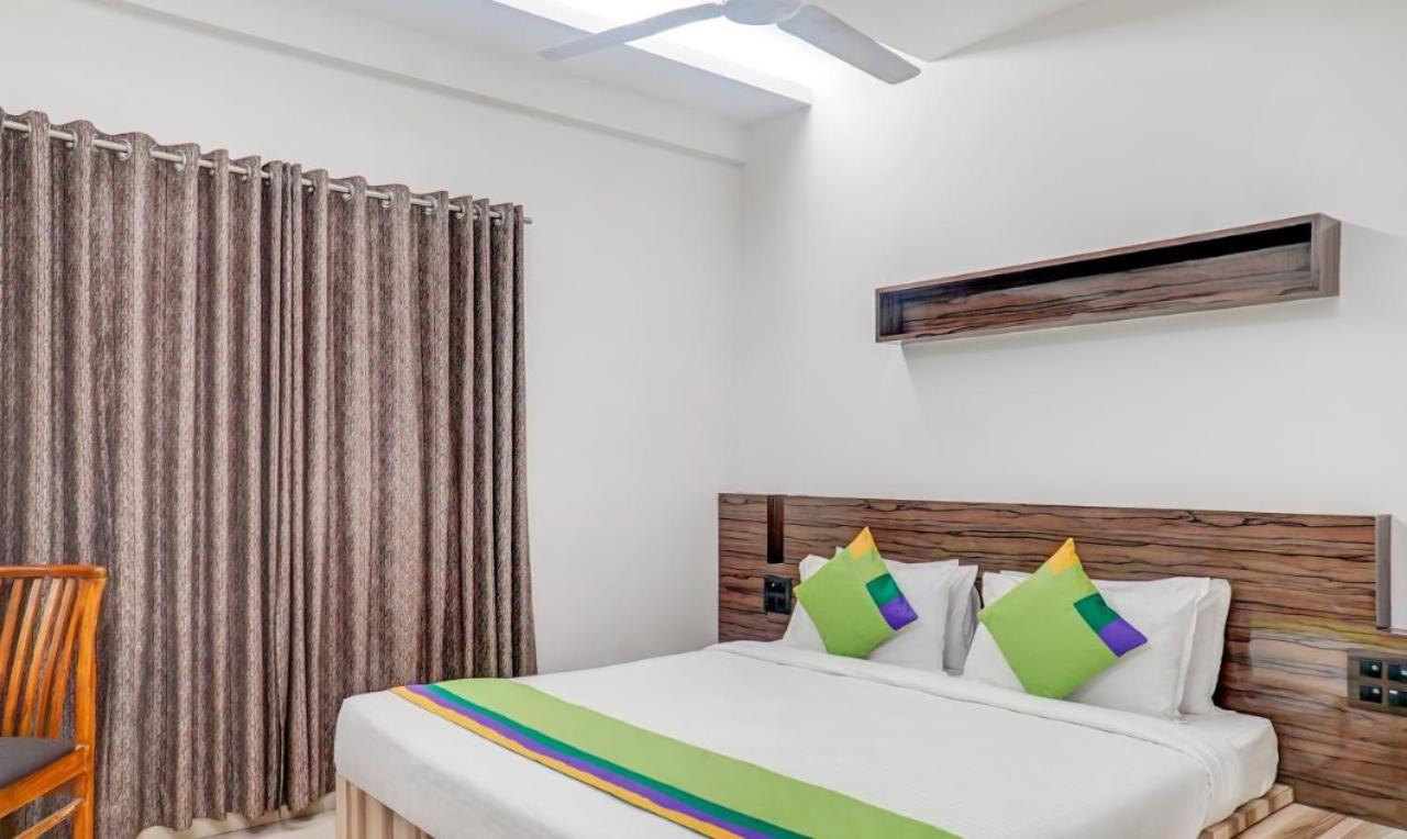 Standard Double Room with Fan photo 3