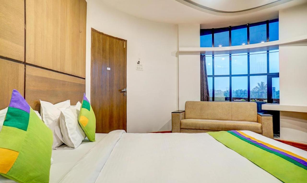 Executive Suite photo 2