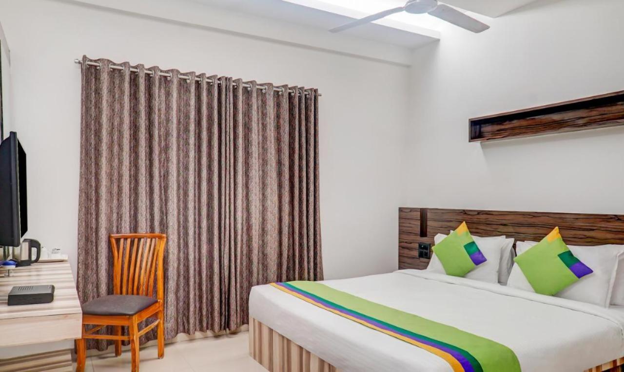 Standard Double Room with Fan photo 1