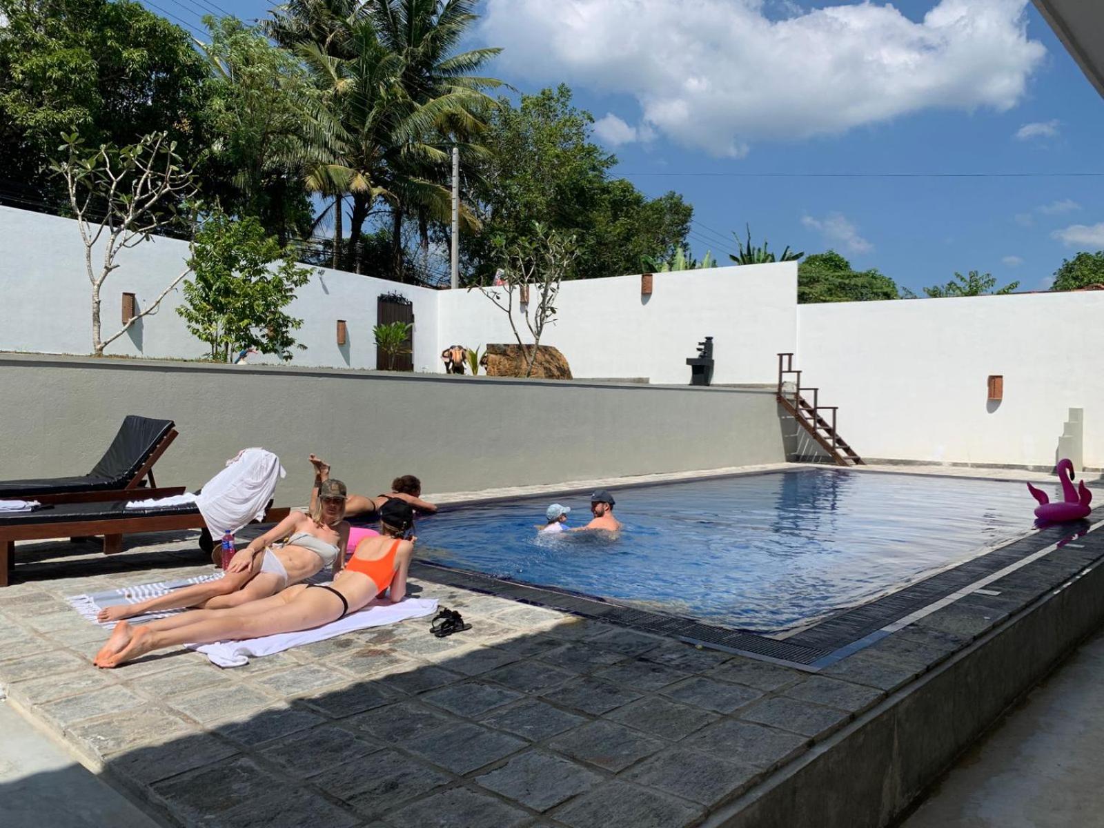 Triple Room with Pool View photo 2