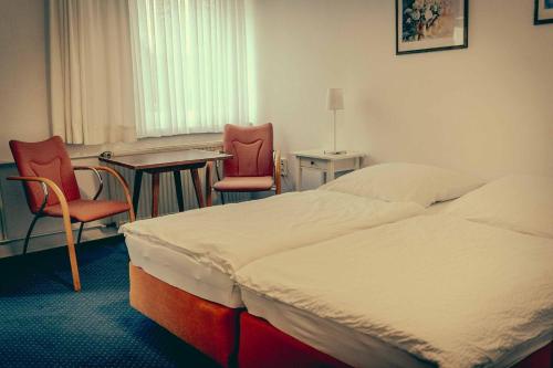 Budget Double Room photo 2