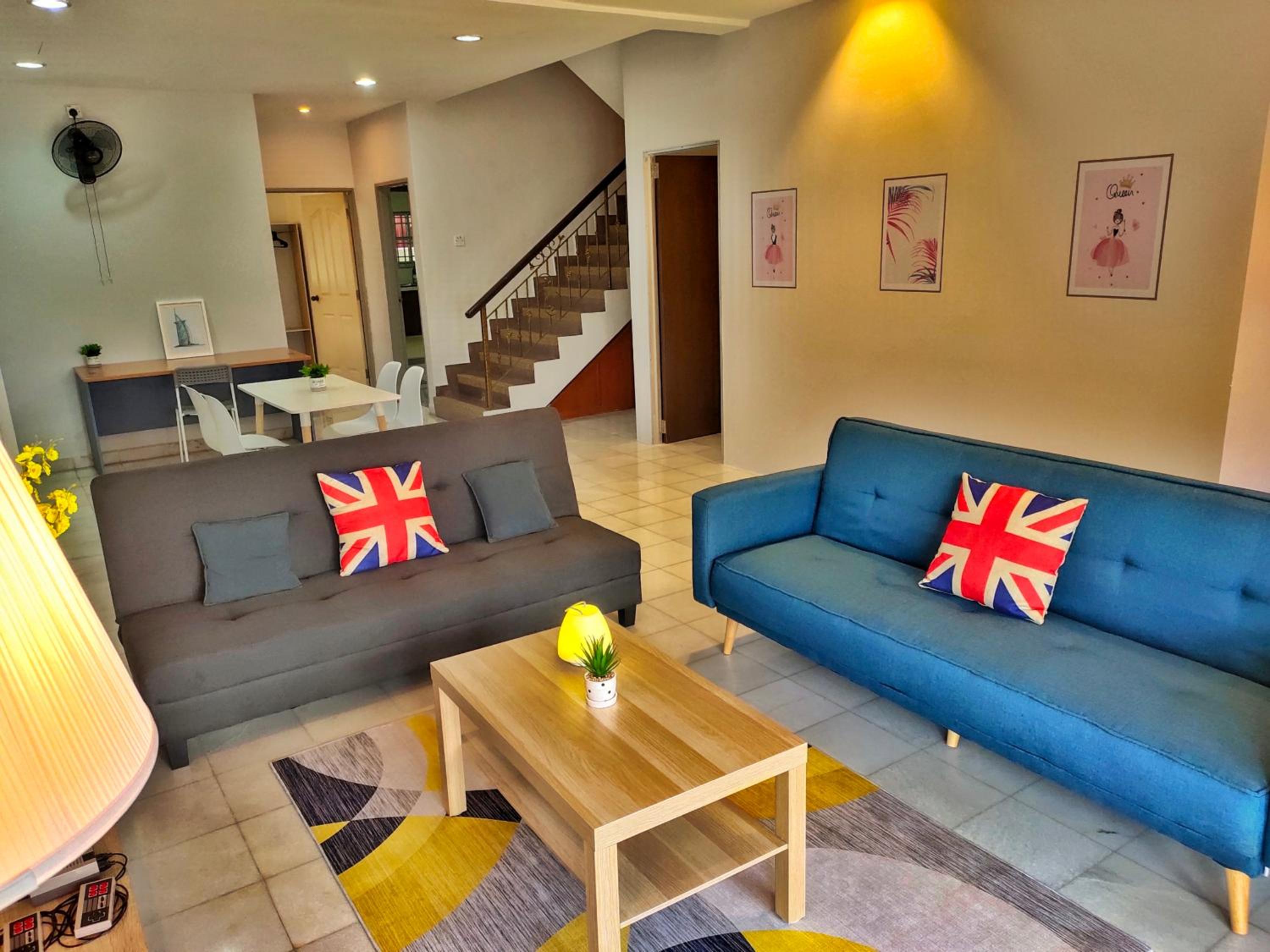 Four-Bedroom House photo 3