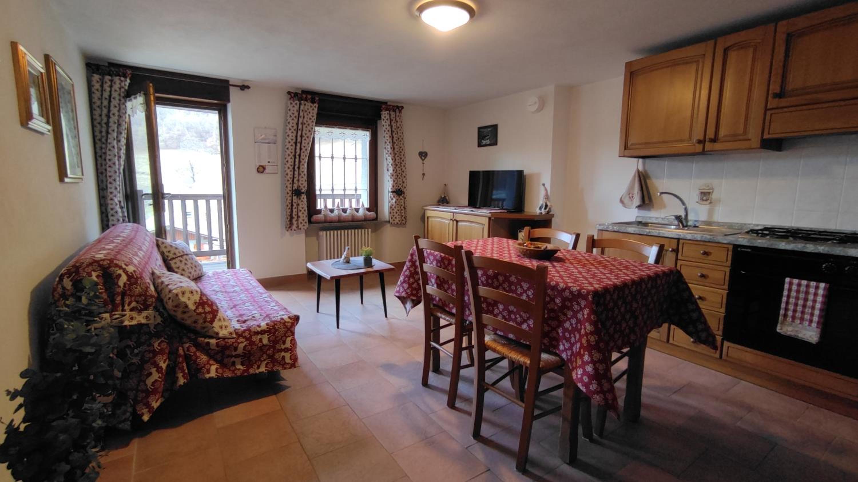 Apartment with Garden View