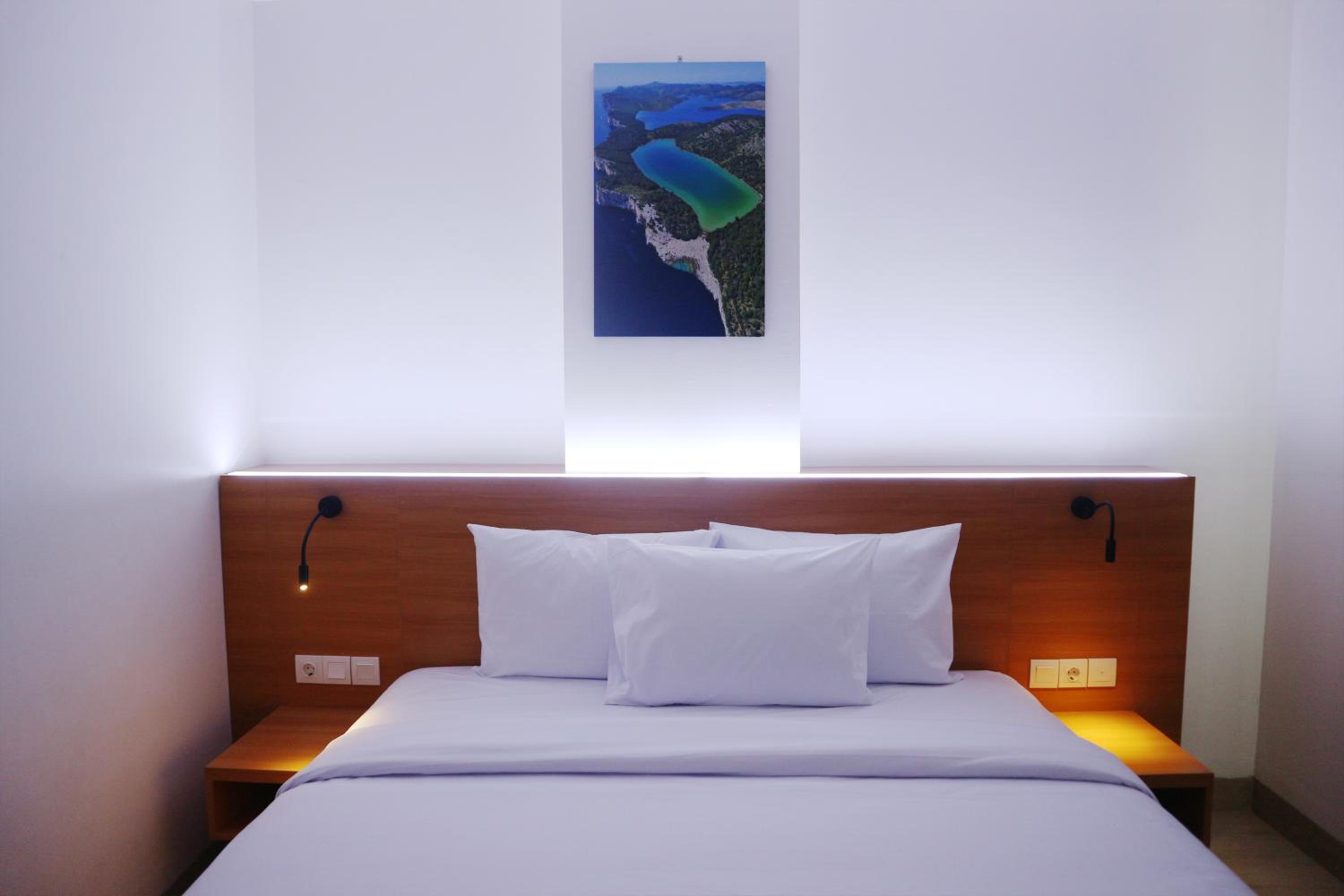 Superior Double or Twin Room - Photo 3