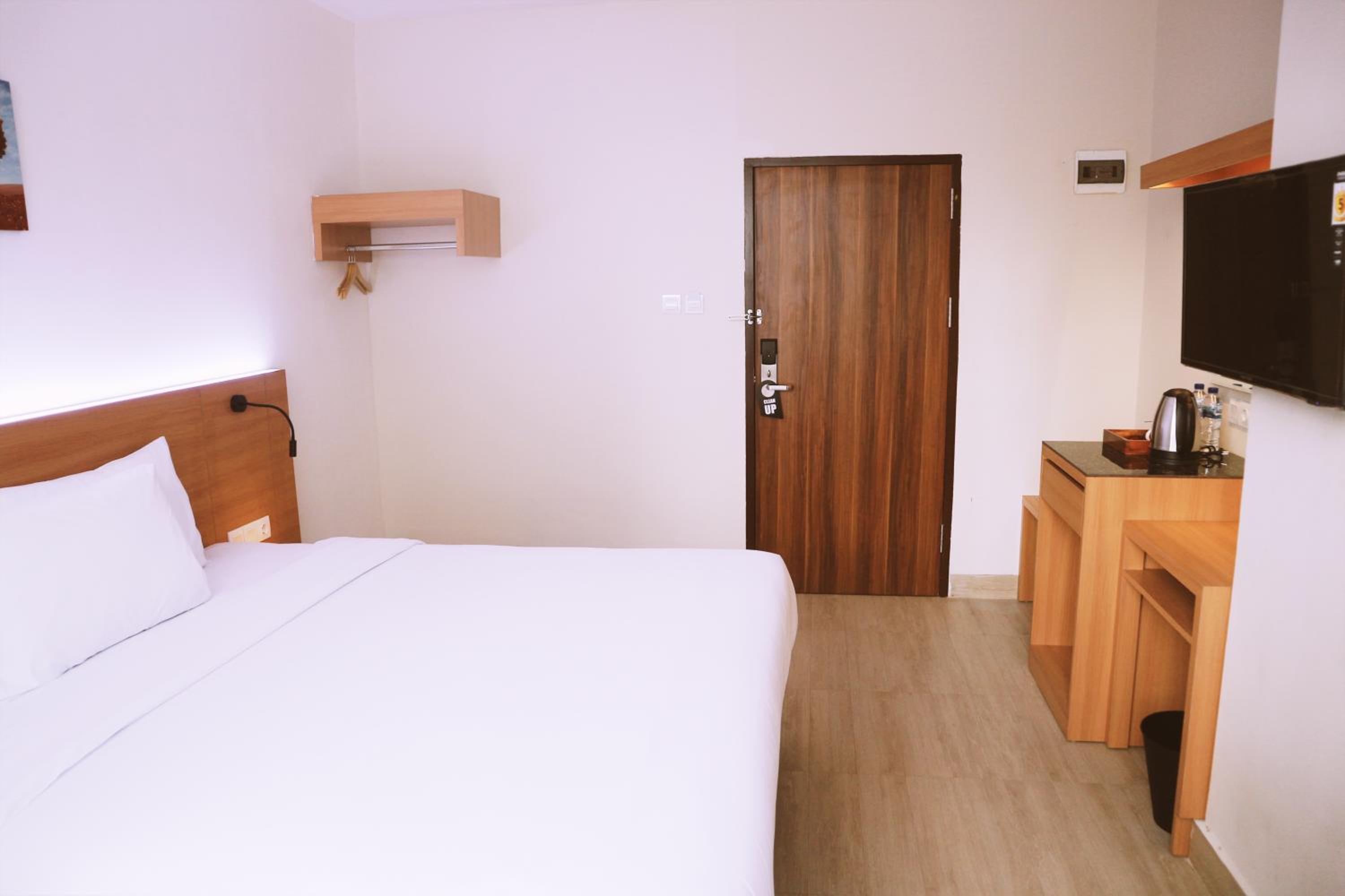 Deluxe Room - Photo 1