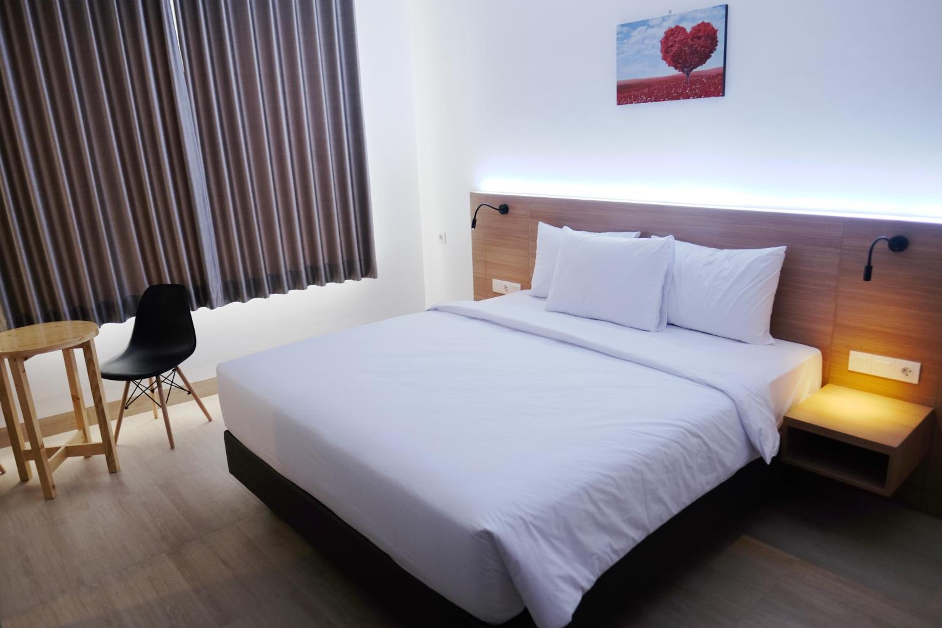 Deluxe Room - Photo 5