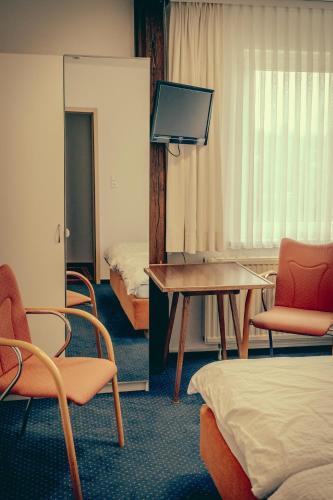 Budget Double Room photo 2