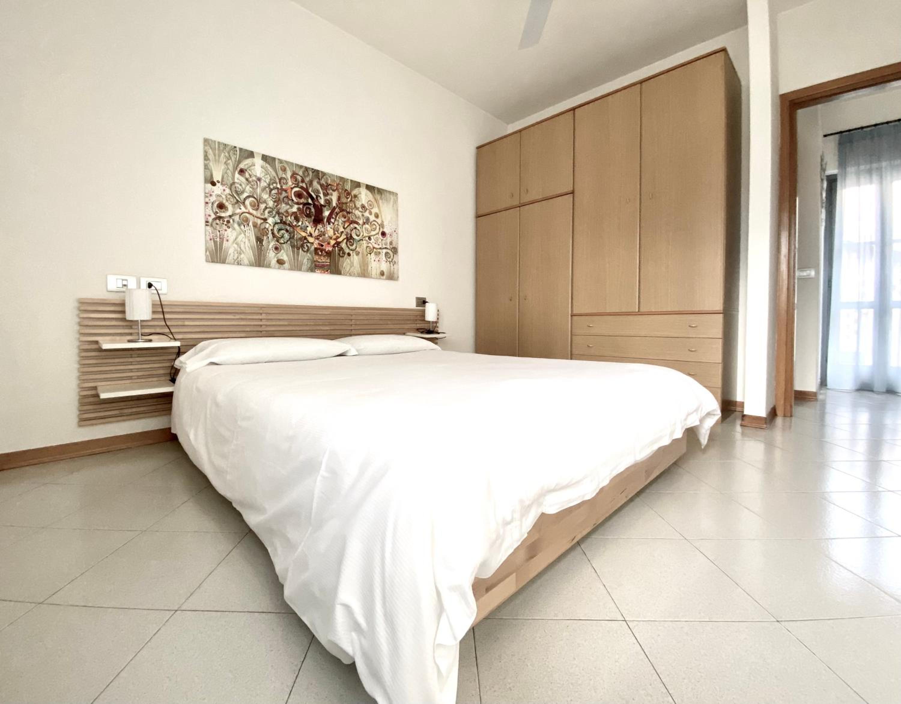 Apartment with Lake View photo 3