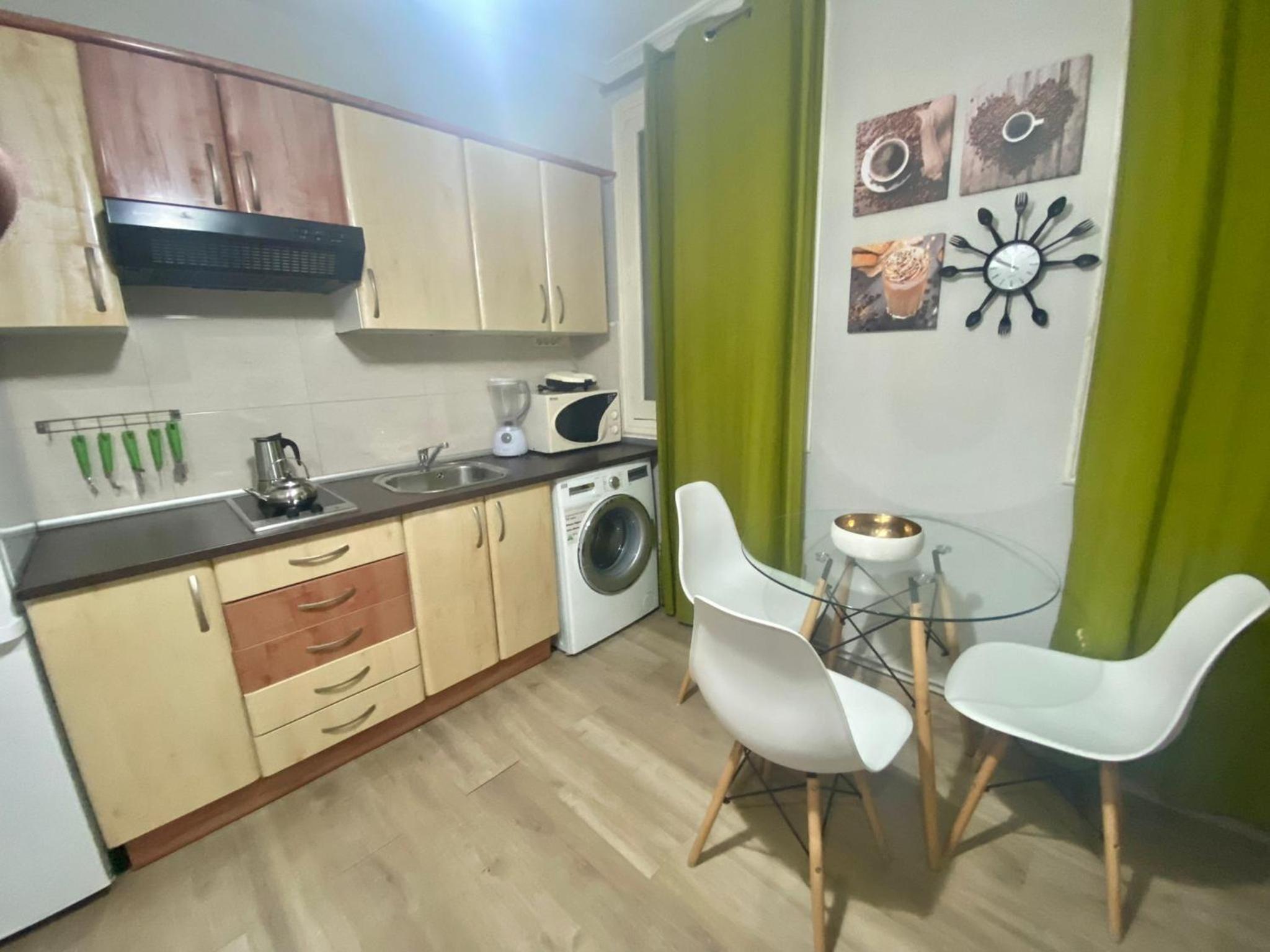 One-Bedroom Apartment - Photo 15
