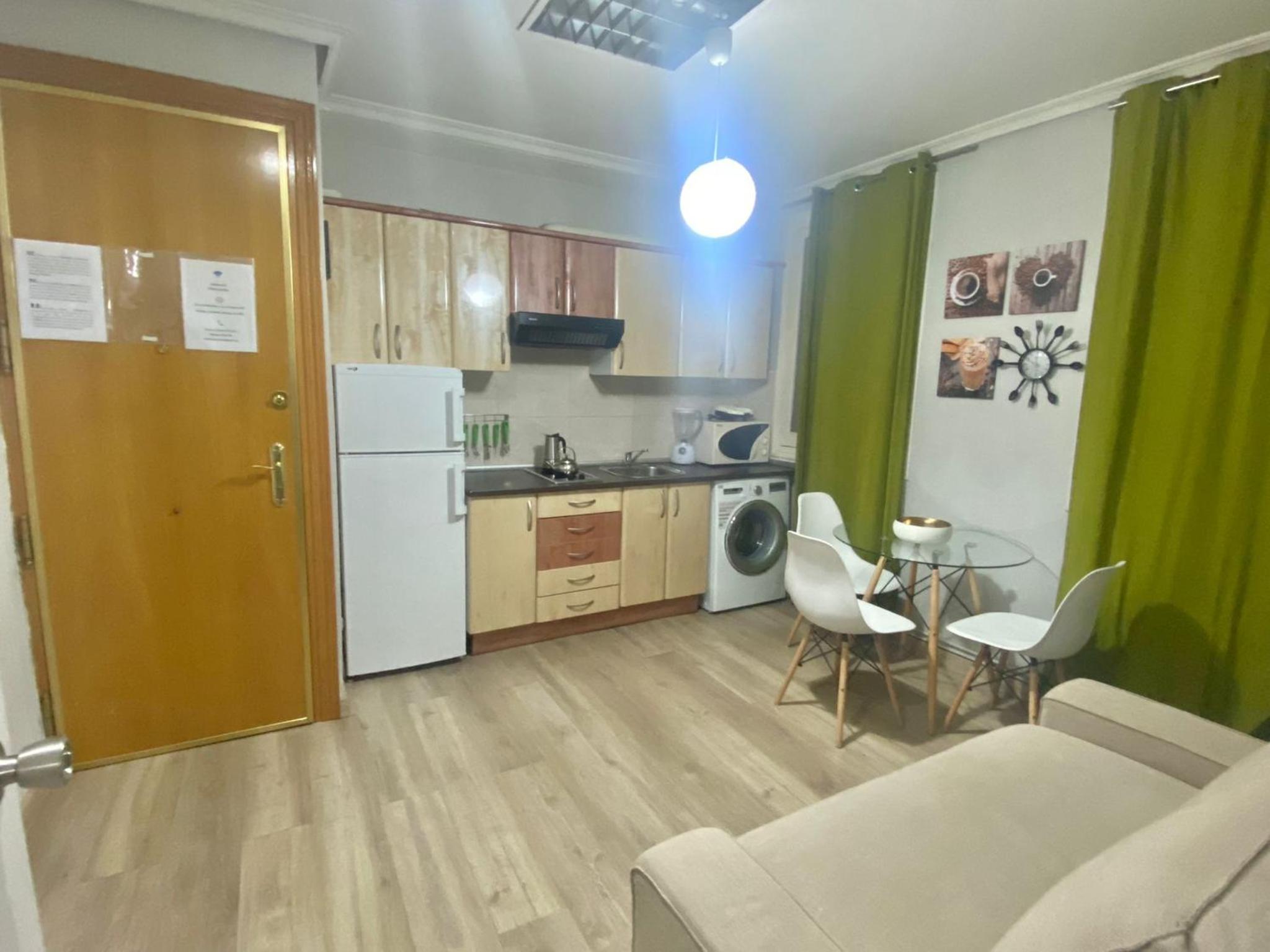 One-Bedroom Apartment - Photo 16
