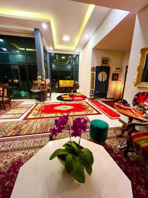 Two-Bedroom Villa - Photo 18