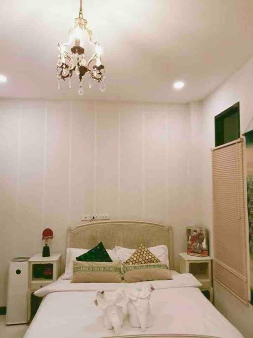 Two-Bedroom Villa - Photo 17