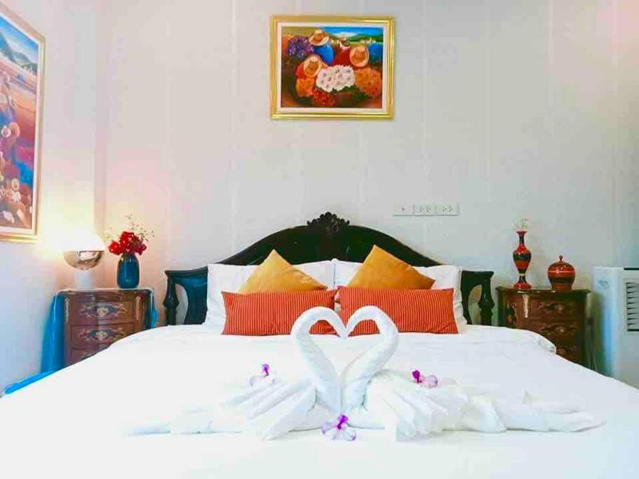Two-Bedroom Villa - Photo 16