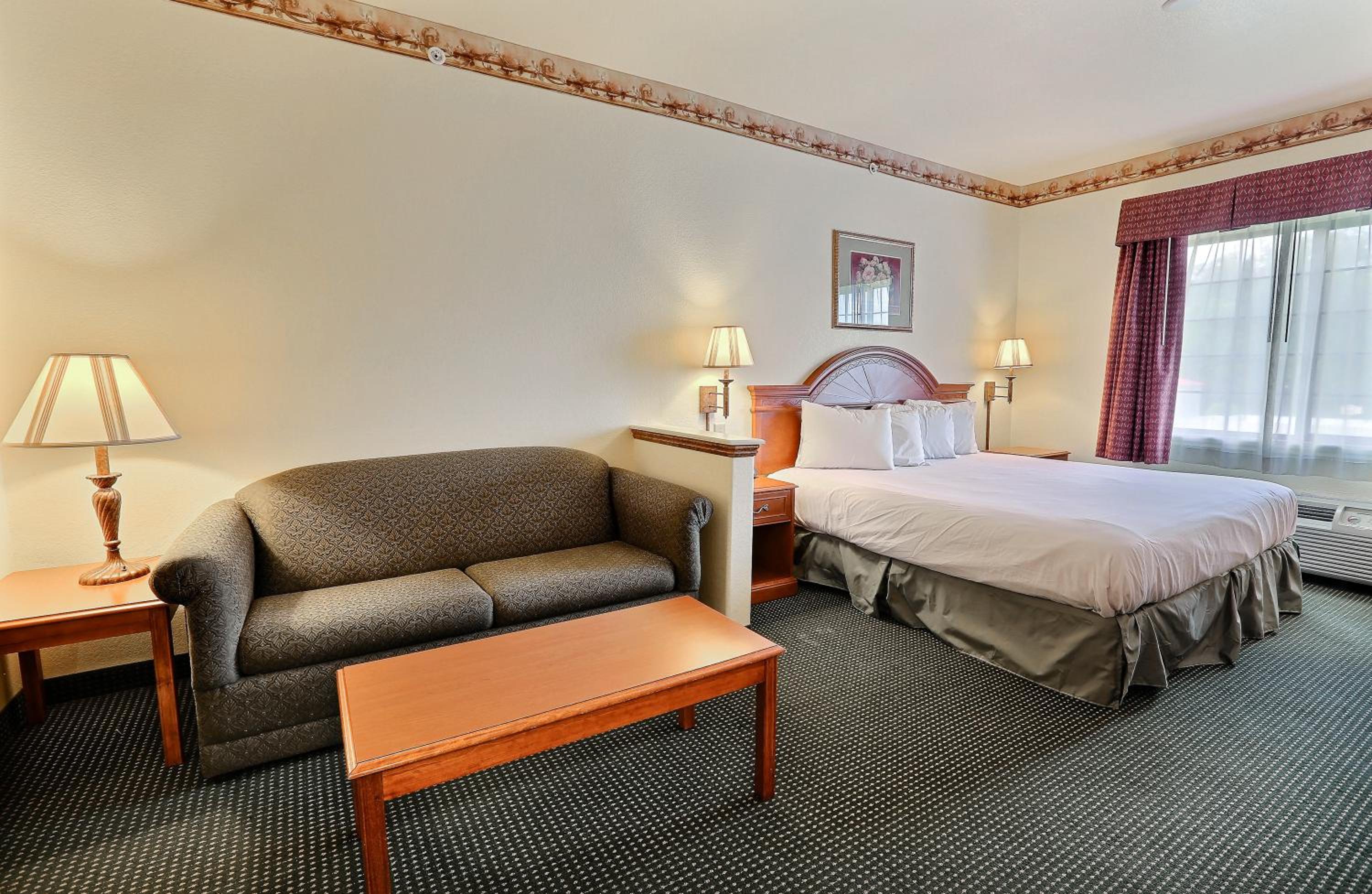 King Room - Non-Smoking - Photo 1