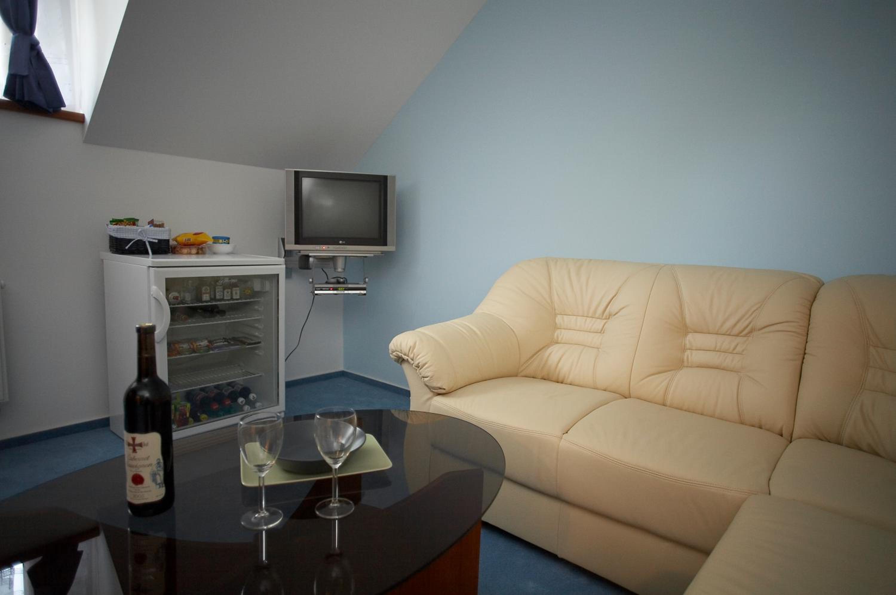 One-Bedroom Suite