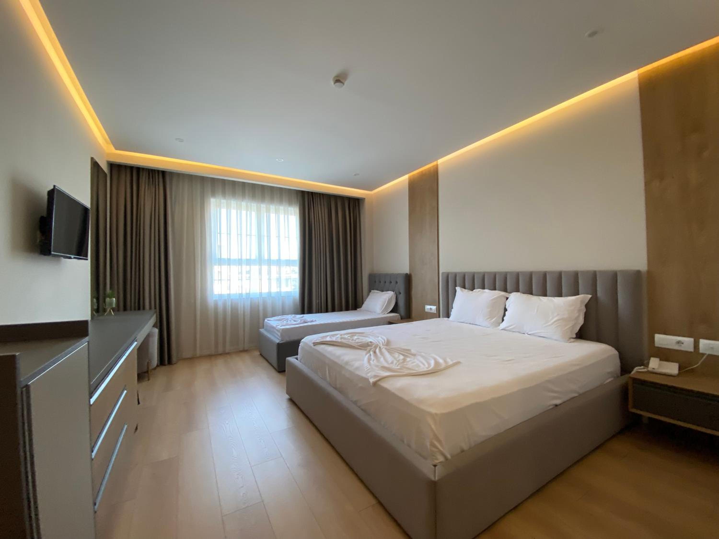 Deluxe Family Room