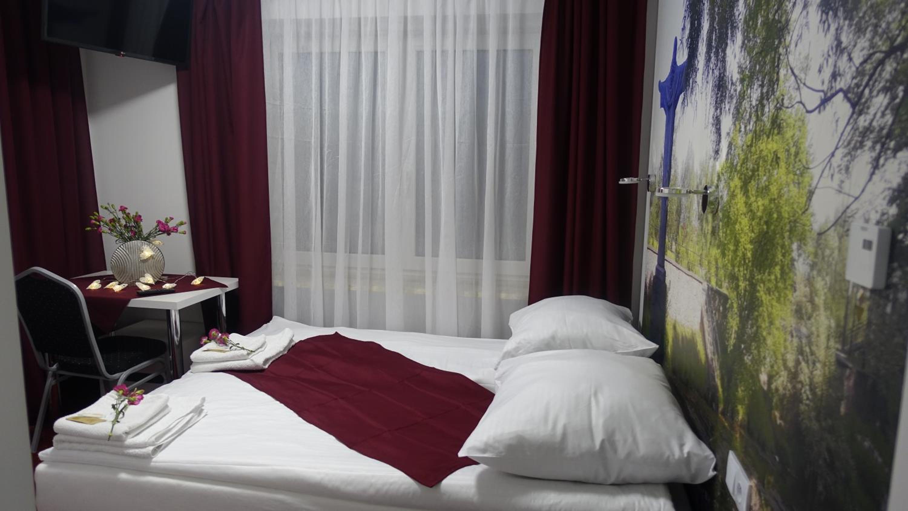 Small Double Room photo 2