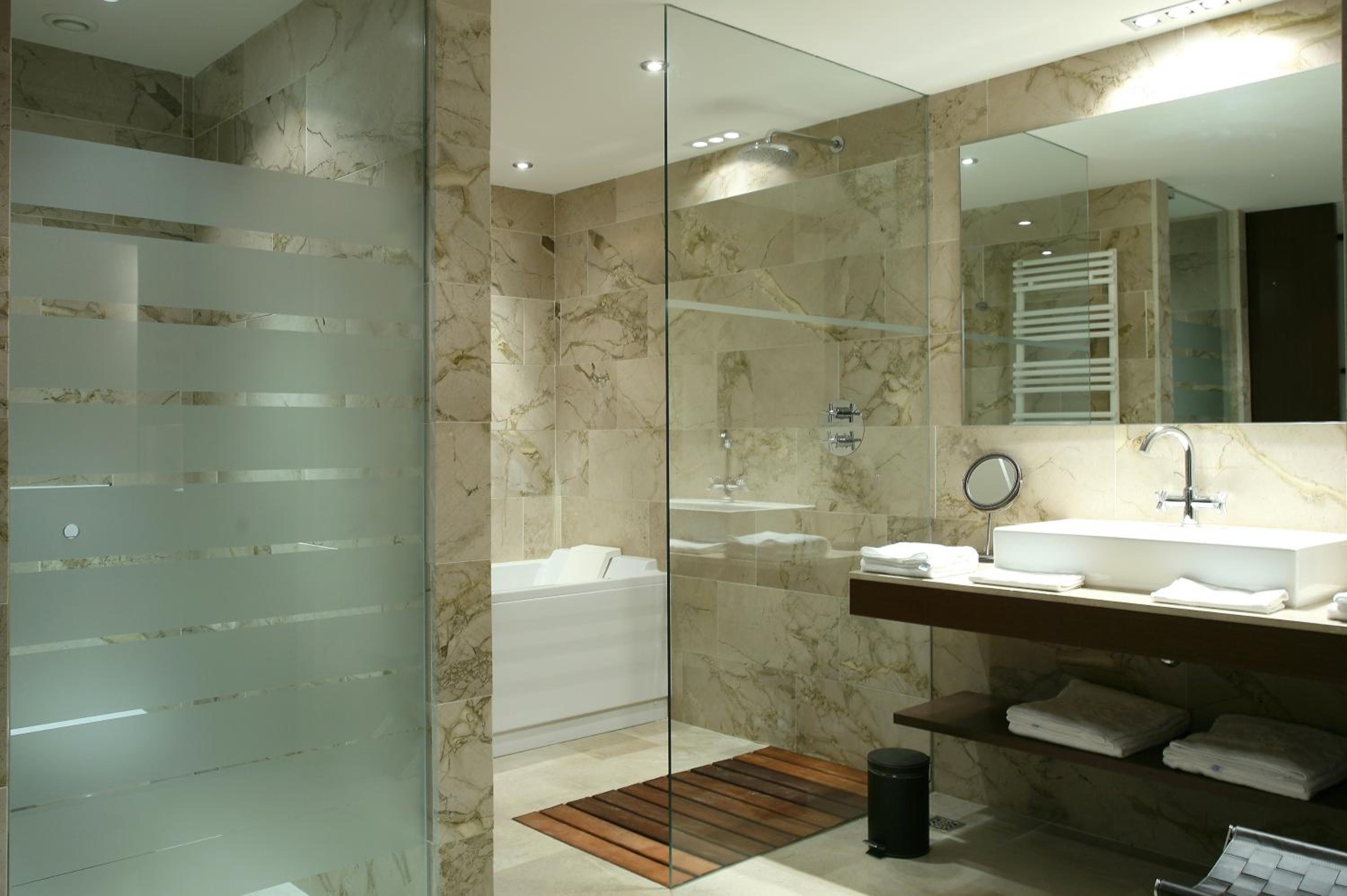 Deluxe Room and Spa access - Photo 2