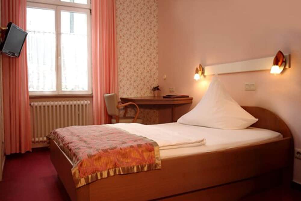 Single Room photo 1