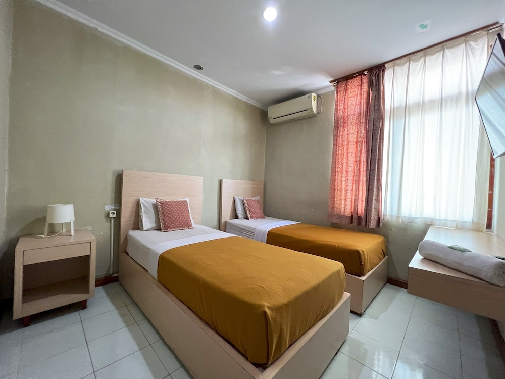 Deluxe Twin Room, City View