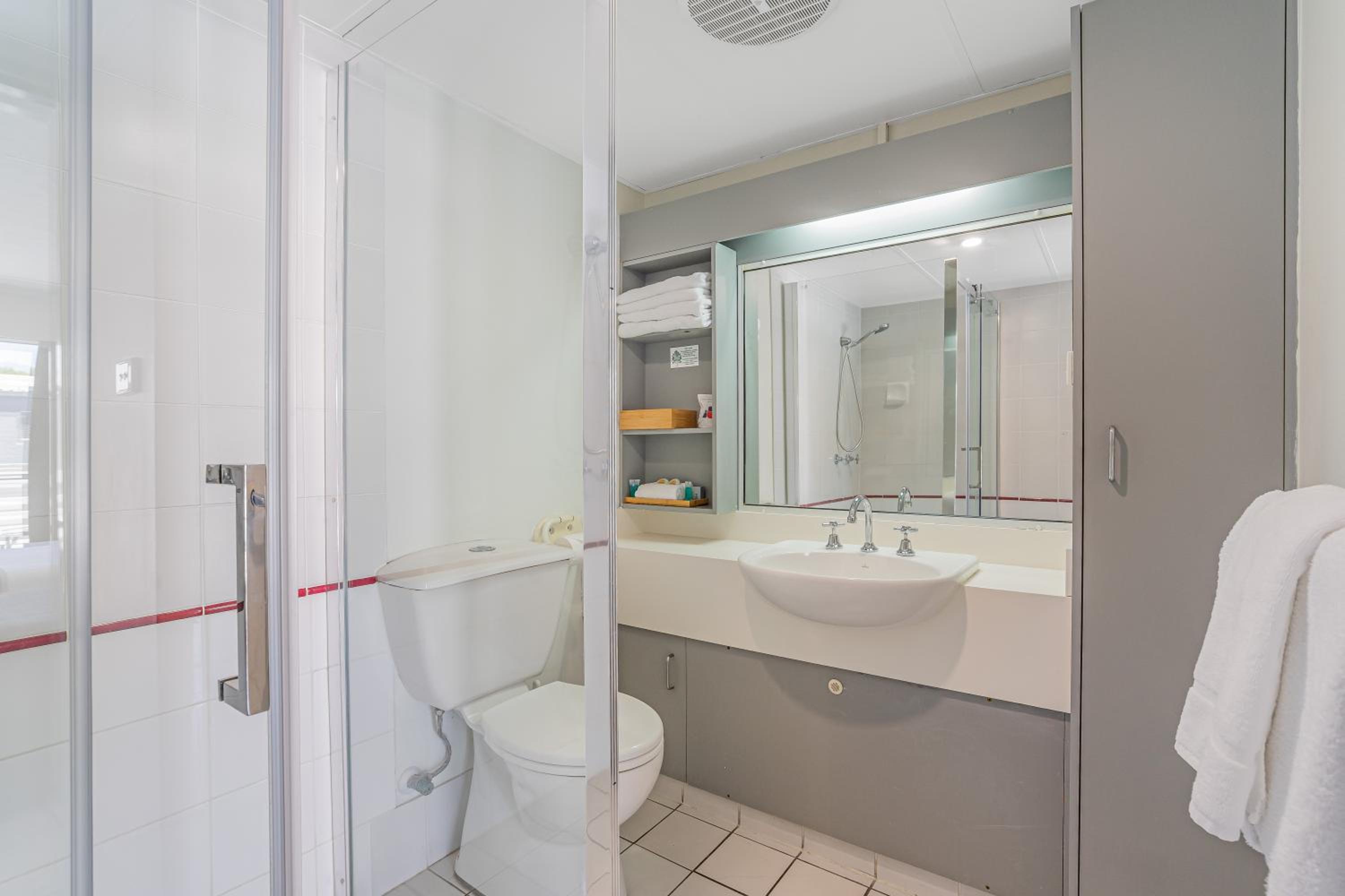 Superior Triple Room photo 2