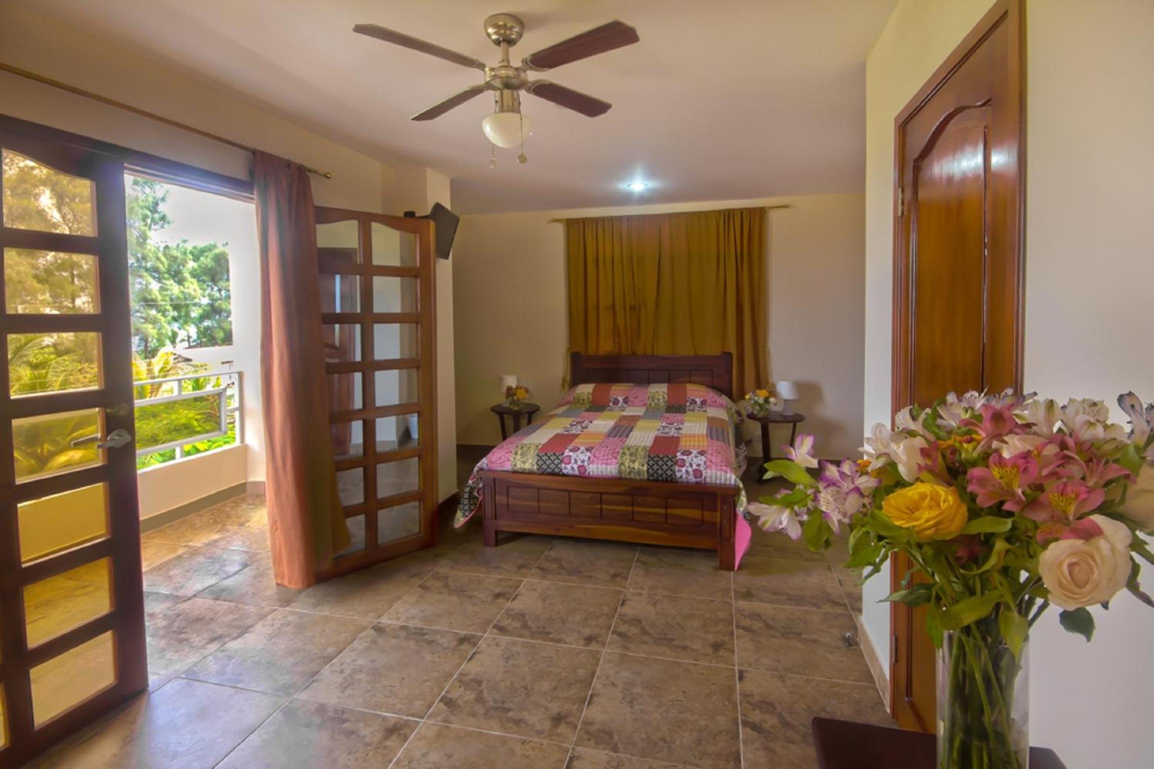 Deluxe Suite with Sea View