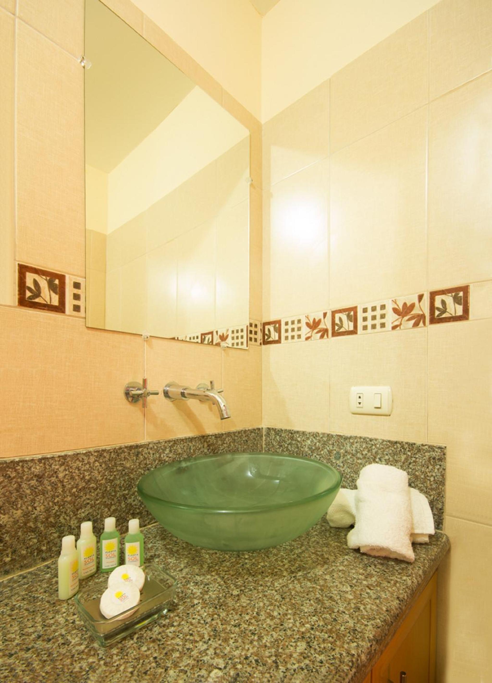 Deluxe Suite with Sea View photo 3