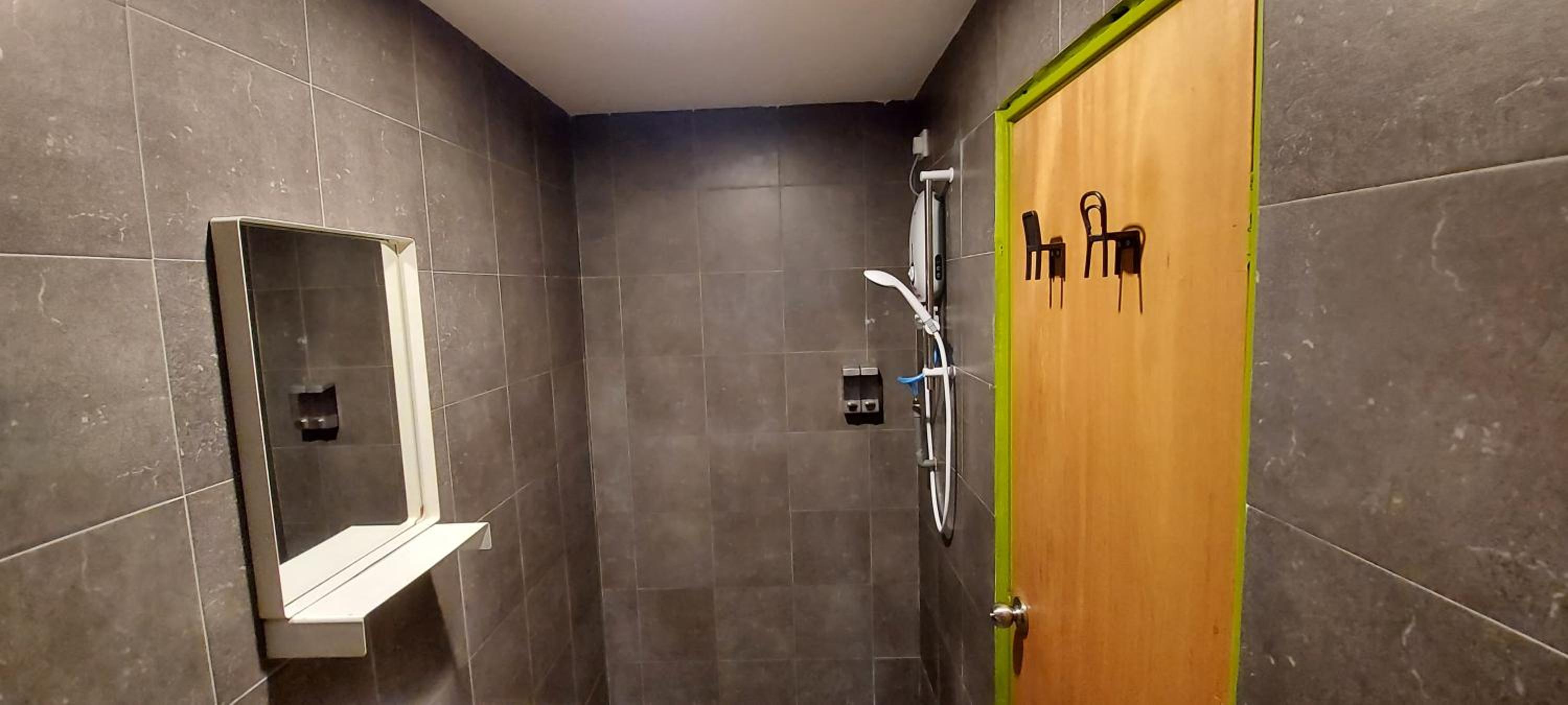 Double Room with Private Bathroom - Photo 4