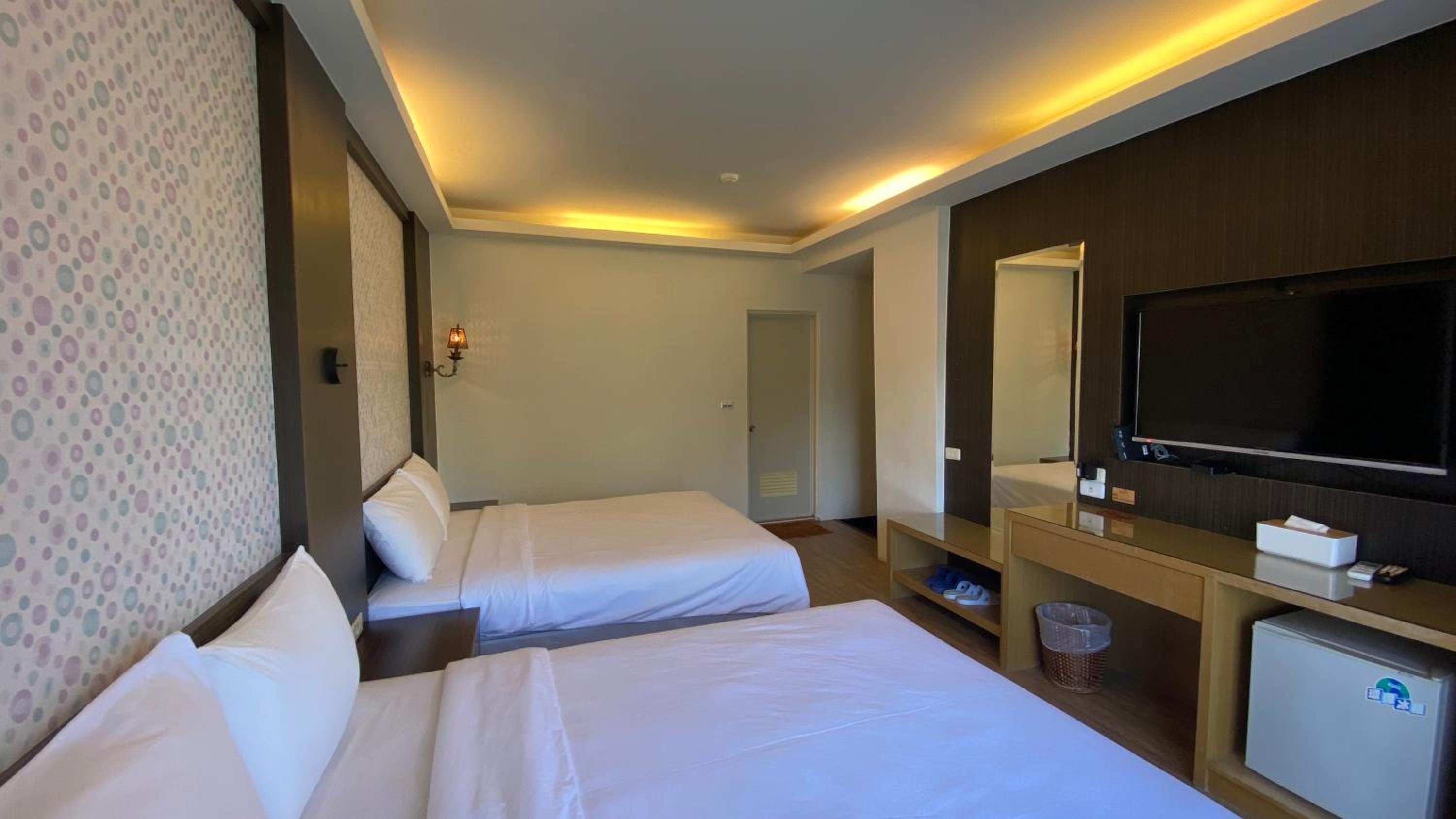 Quadruple Room with Balcony photo 3
