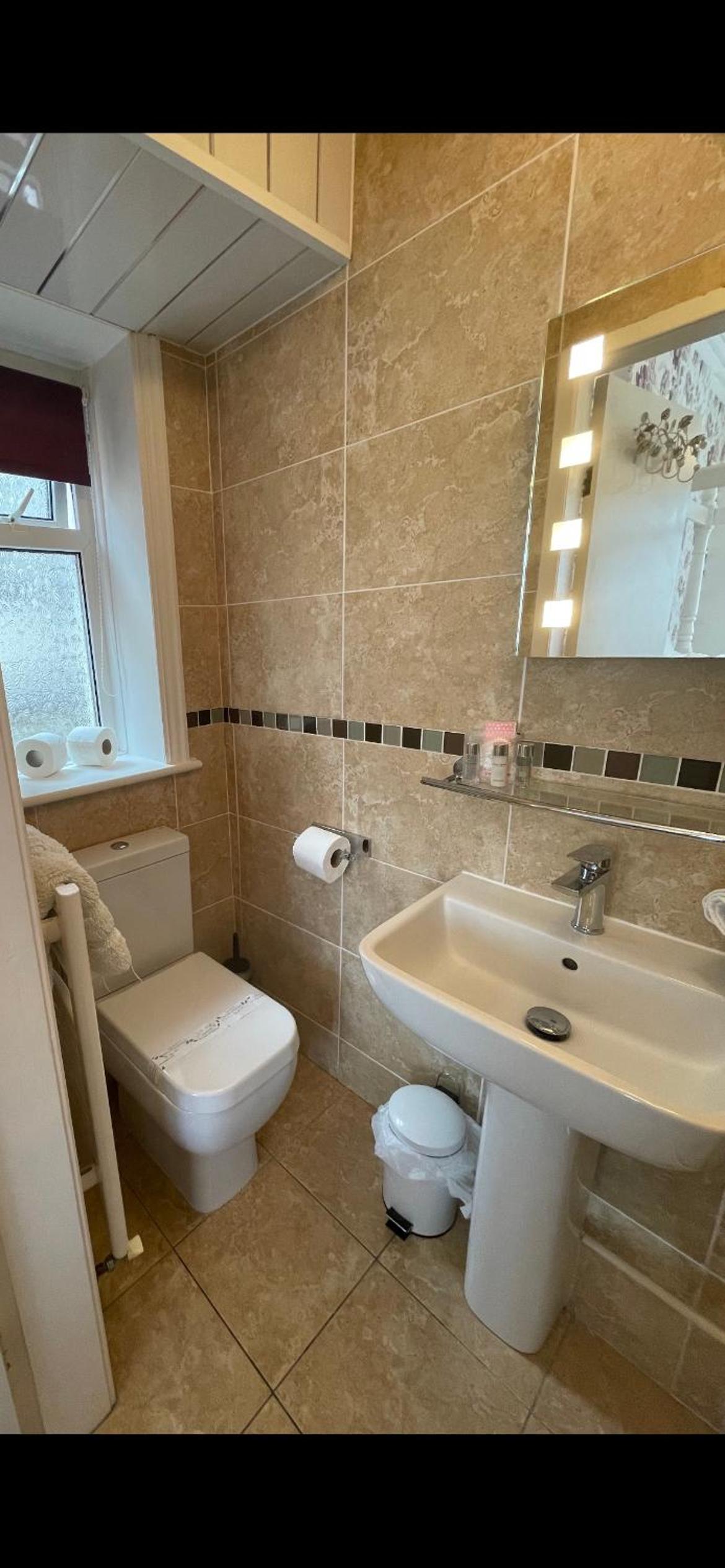 Deluxe Double Room - Photo 14