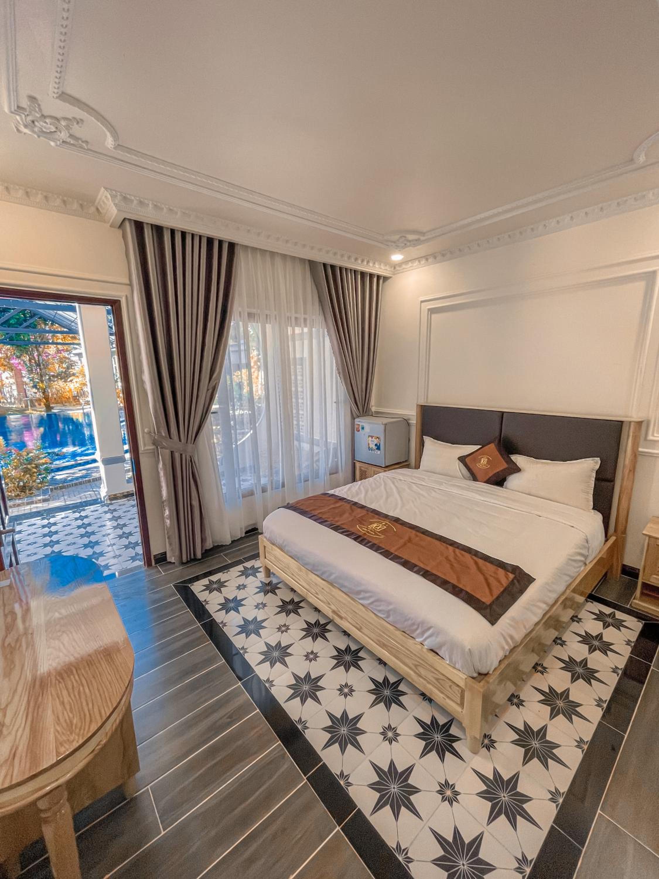 Double Room with Pool View