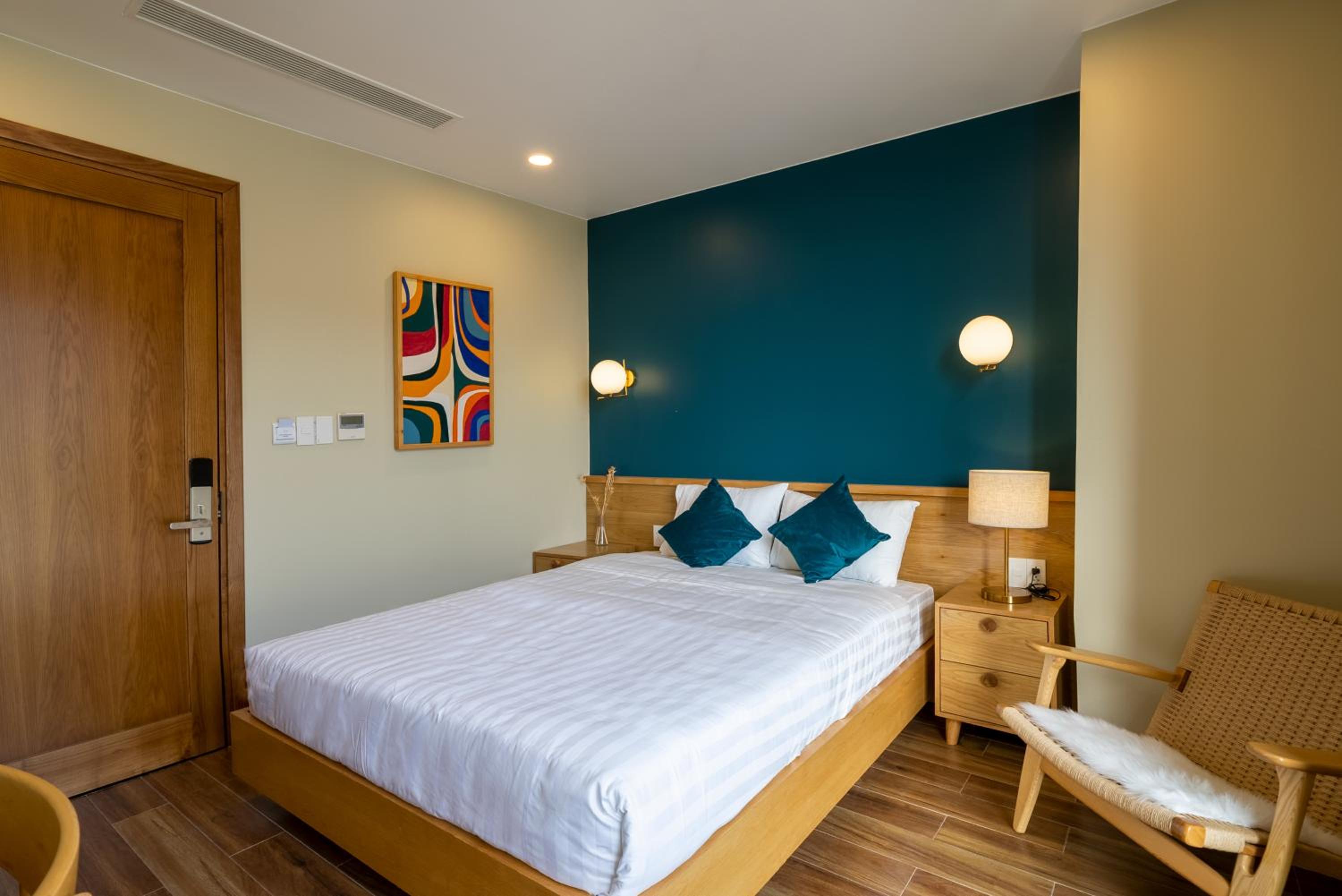 Queen Room with Balcony photo 3