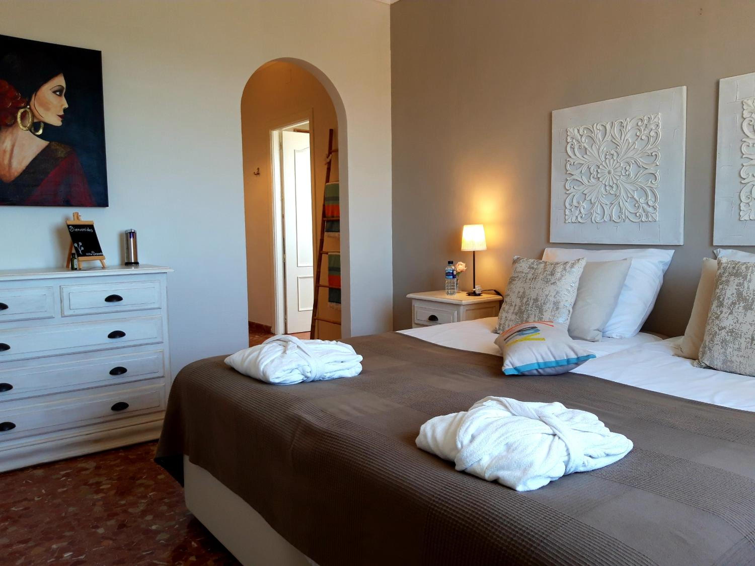 Twin Room with Mountain View photo 3