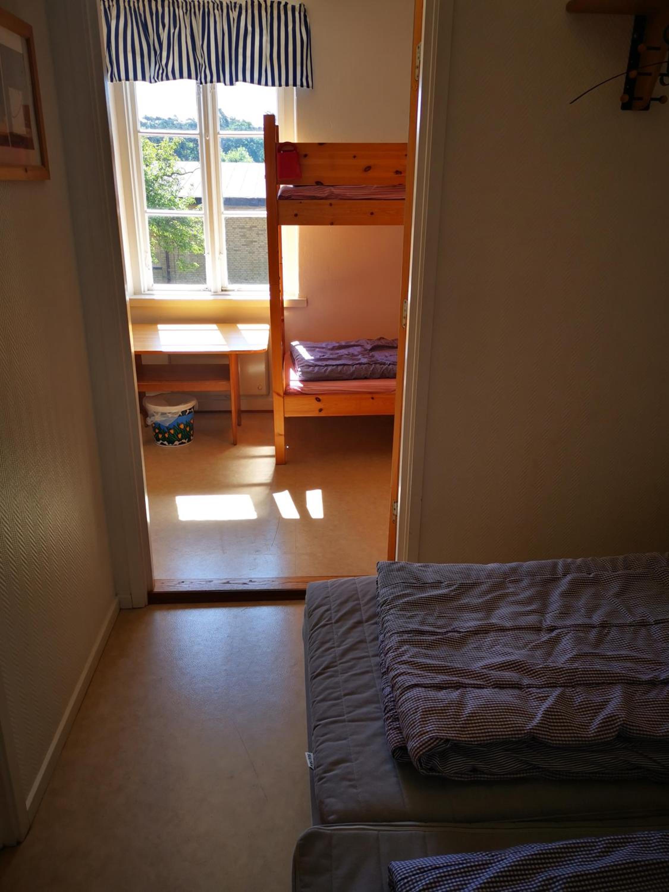 Economy Quadruple Room With Shared Bathroom photo 1