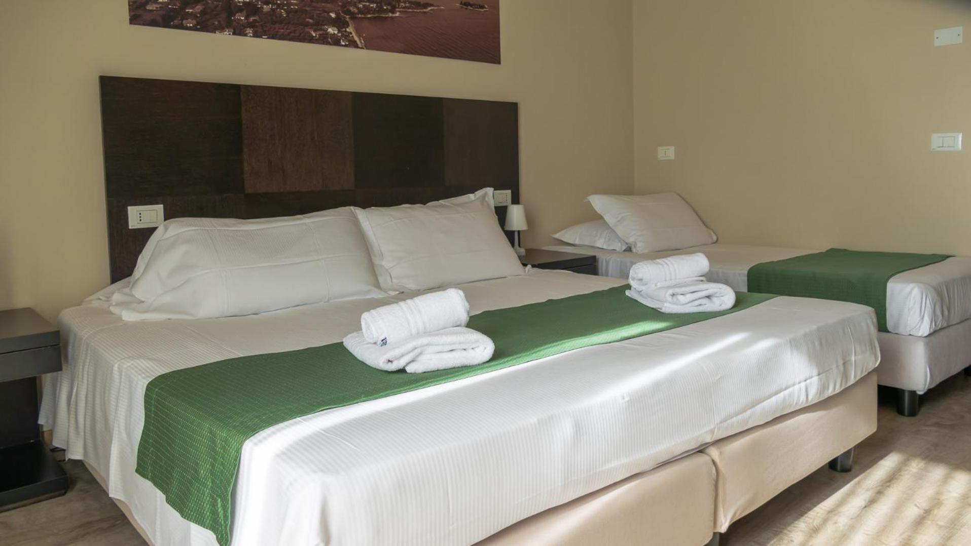 Triple Room - Photo 2