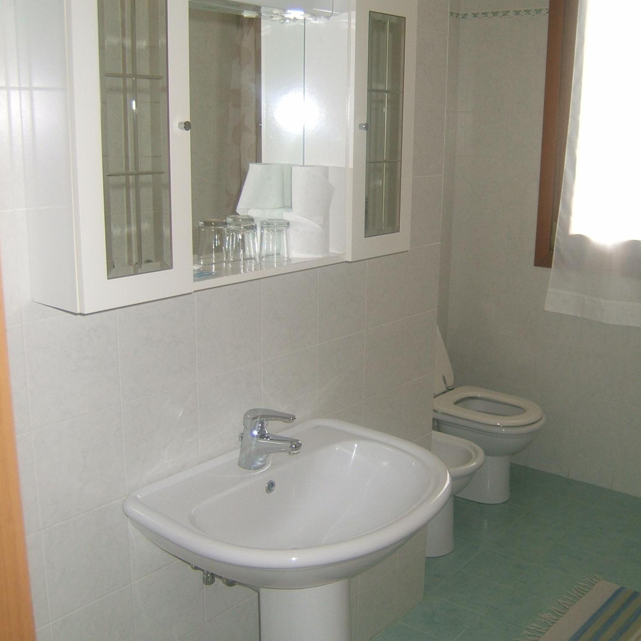 One-Bedroom Apartment - Annex photo 2