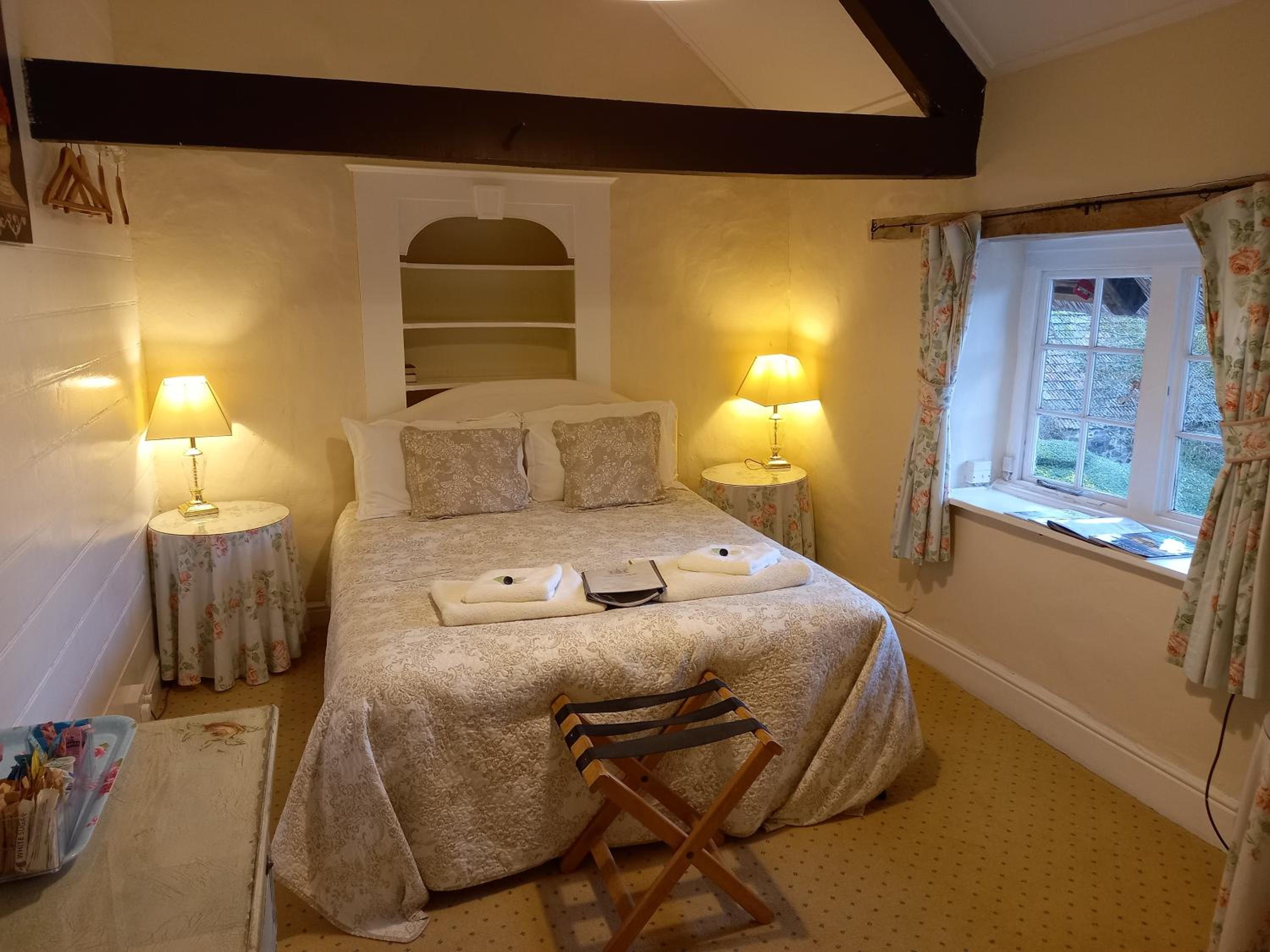 Double Room with Private Bathroom photo 1