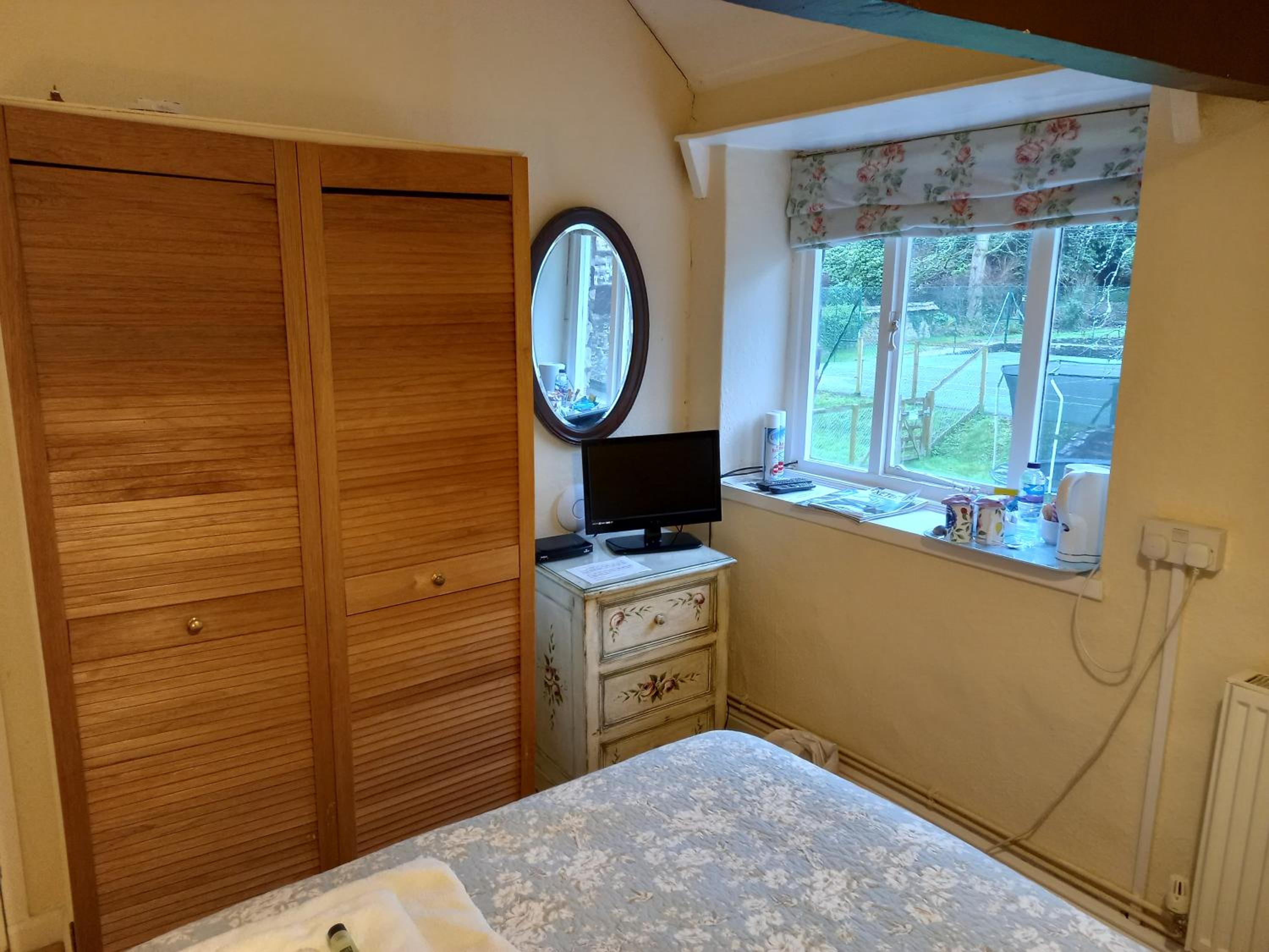 Double Room with Private Bathroom photo 3