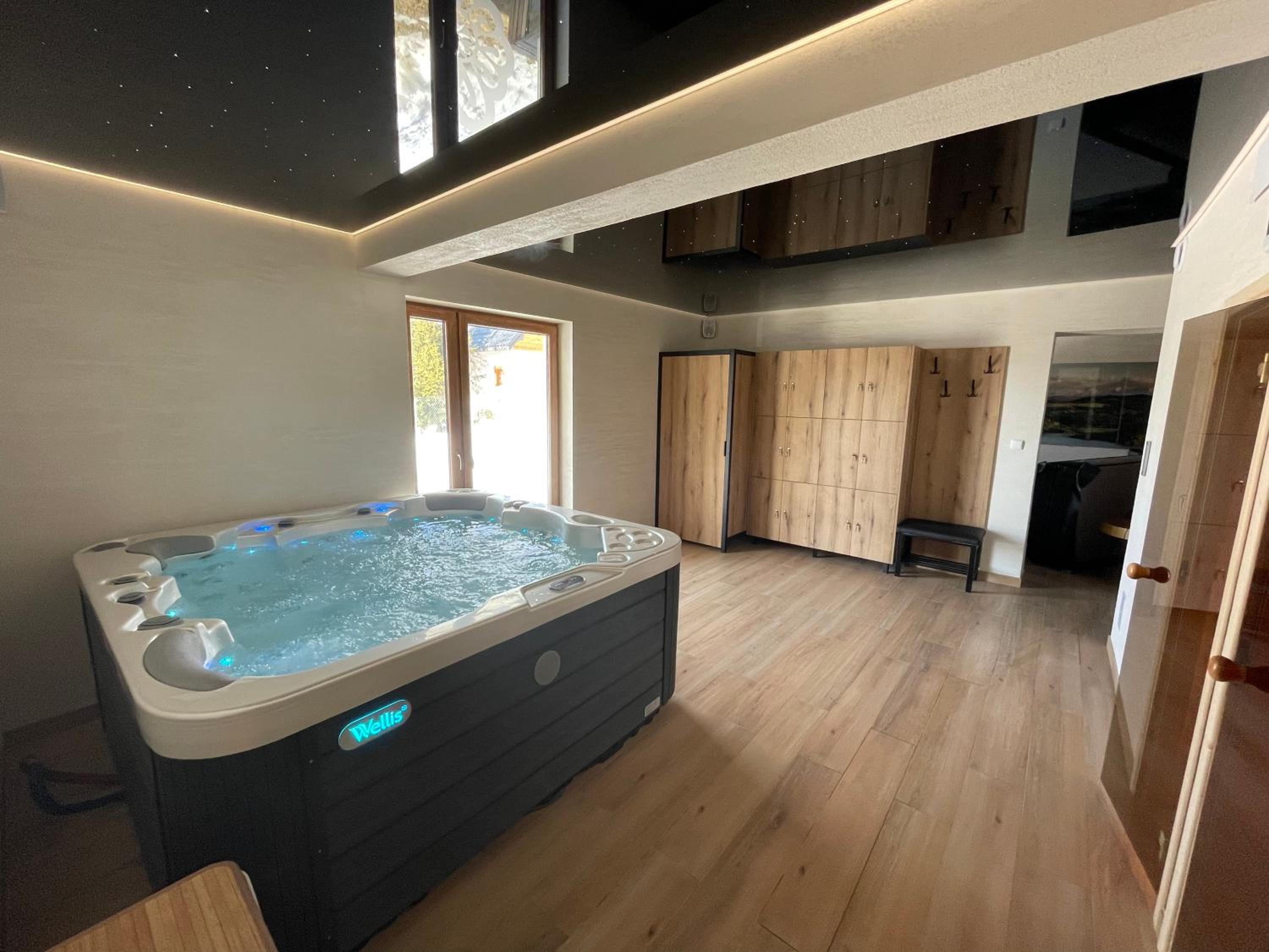 Double Room with Spa Access photo 1