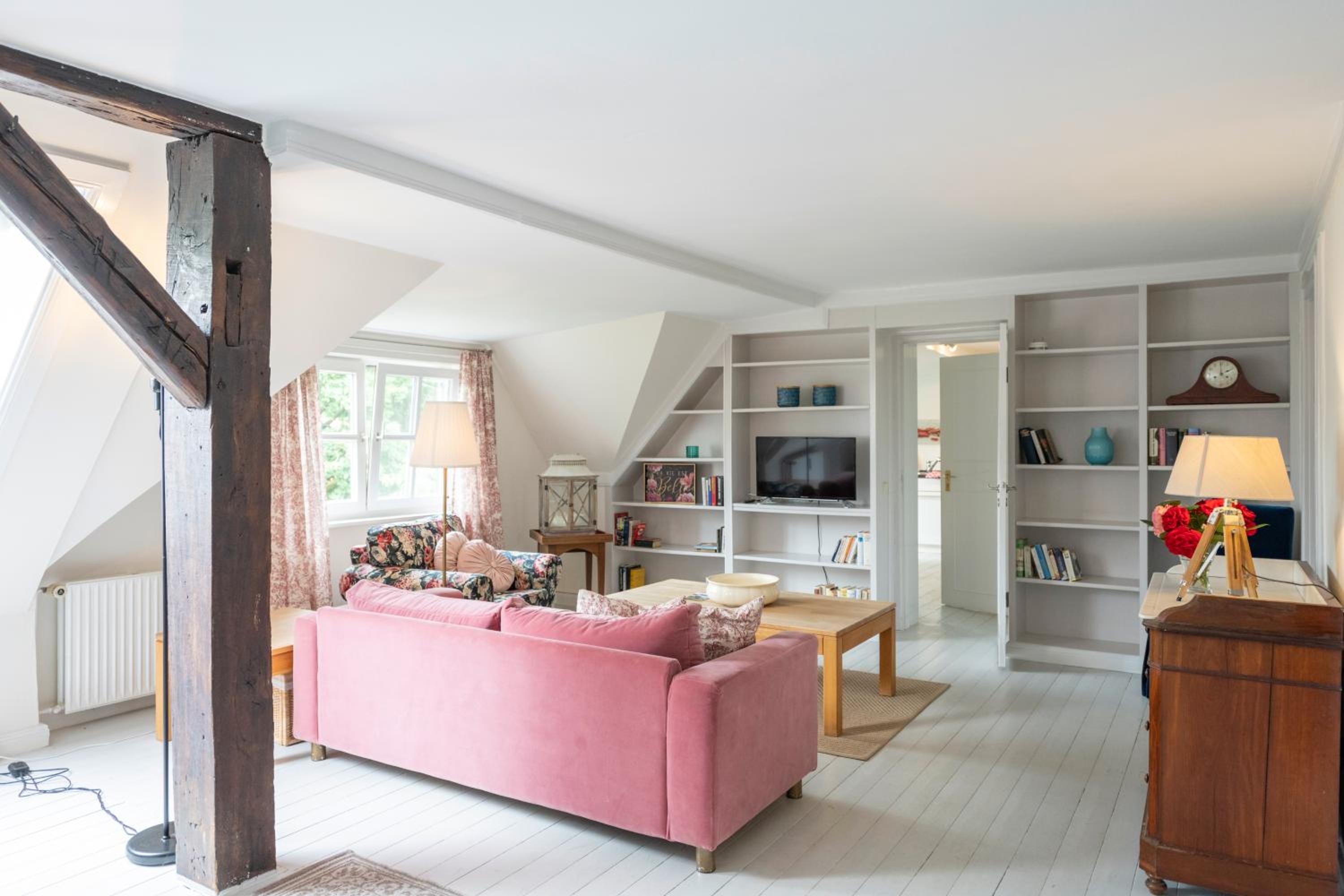 Premium Apartment - Photo 7