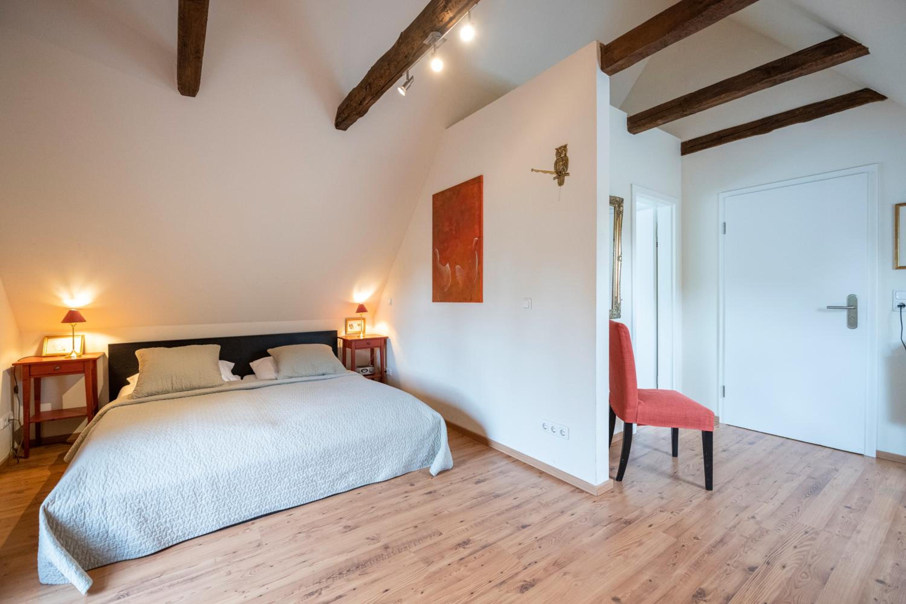 Standard Double Room - Photo 21