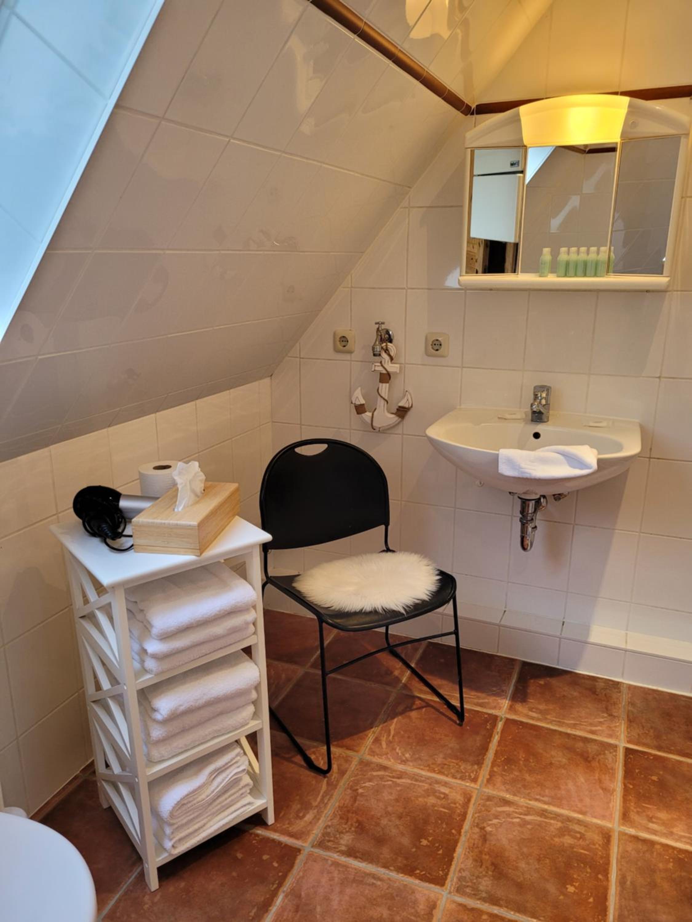 Two-Bedroom Apartment - Photo 12