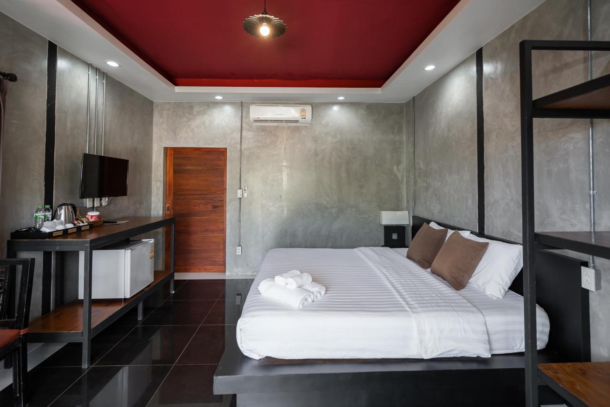Double or Twin Room with Pool View - Photo 1