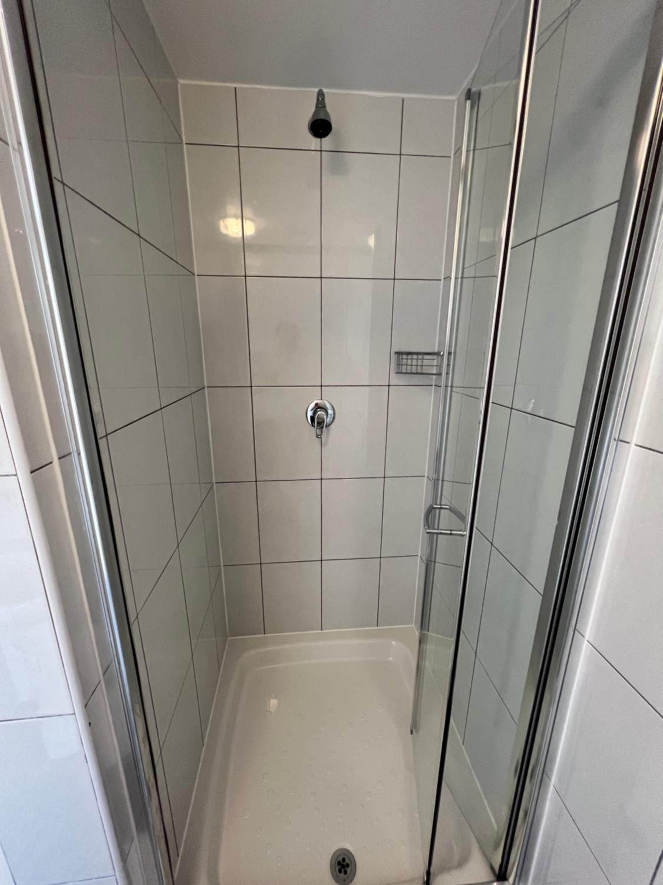Triple Room with Private Bathroom photo 3